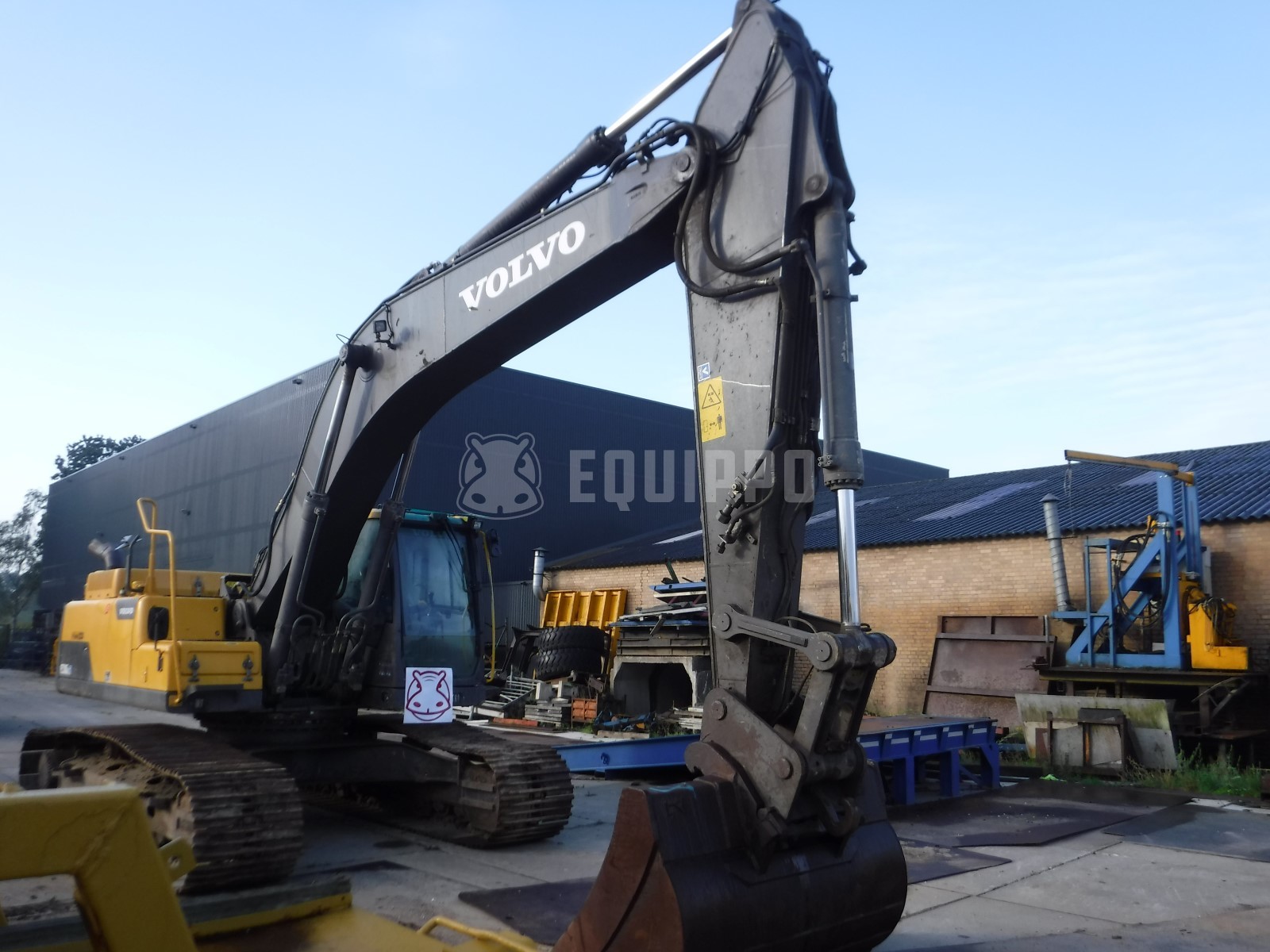Volvo EC300DL  - - Used Tracked Excavator
