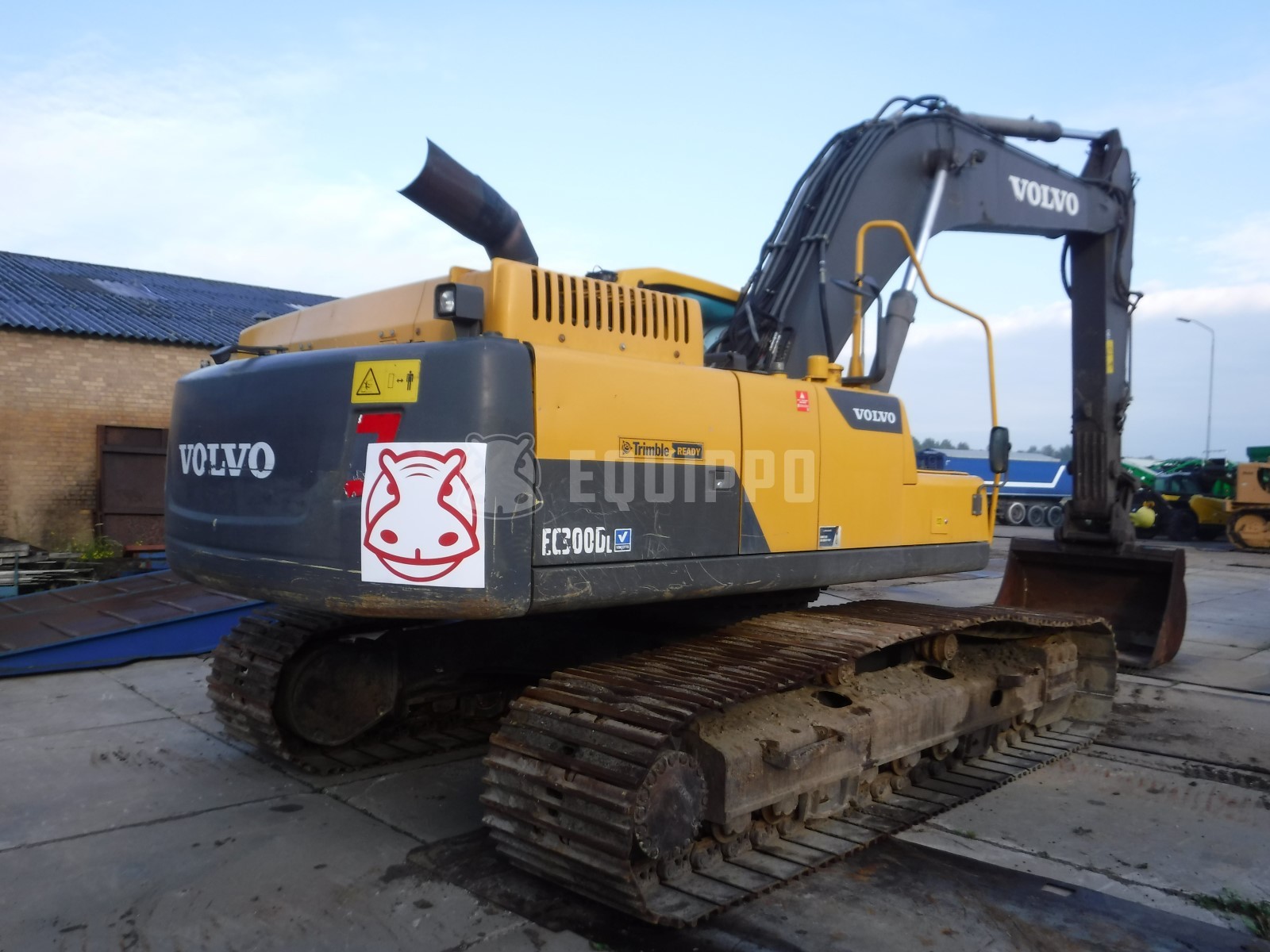 Volvo EC300DL  - - Used Tracked Excavator