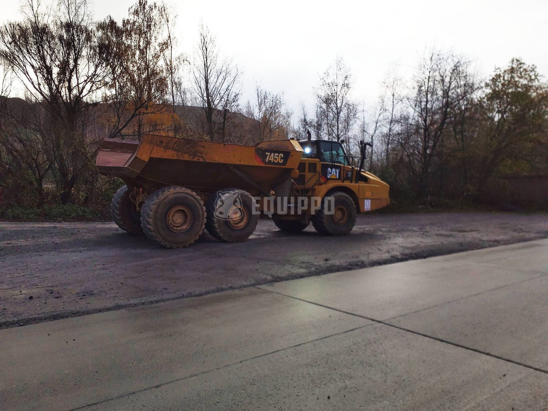Caterpillar 745C  - - Gebruikte Dumper