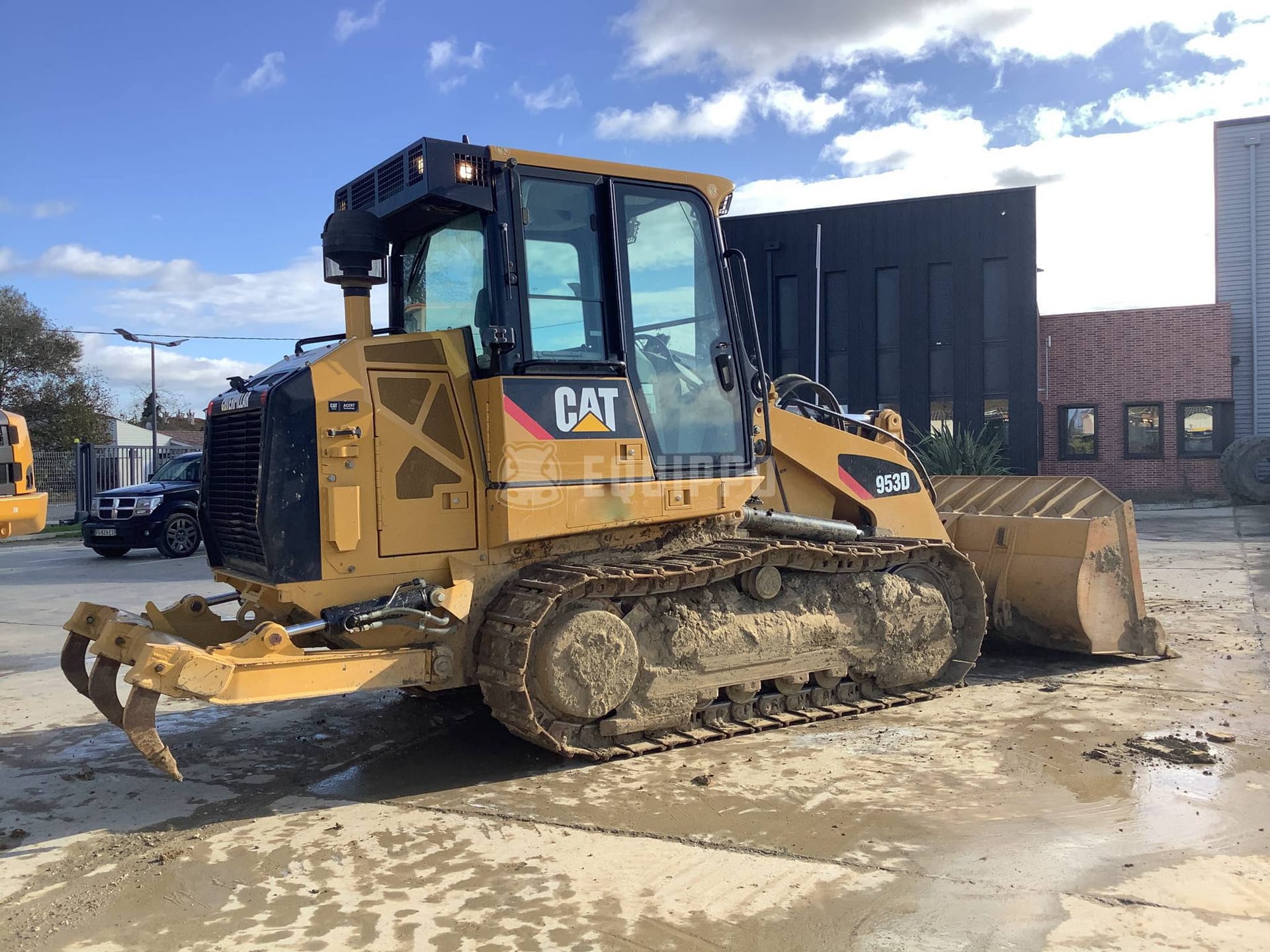 Caterpillar 953D  - - Used Tracked Loader