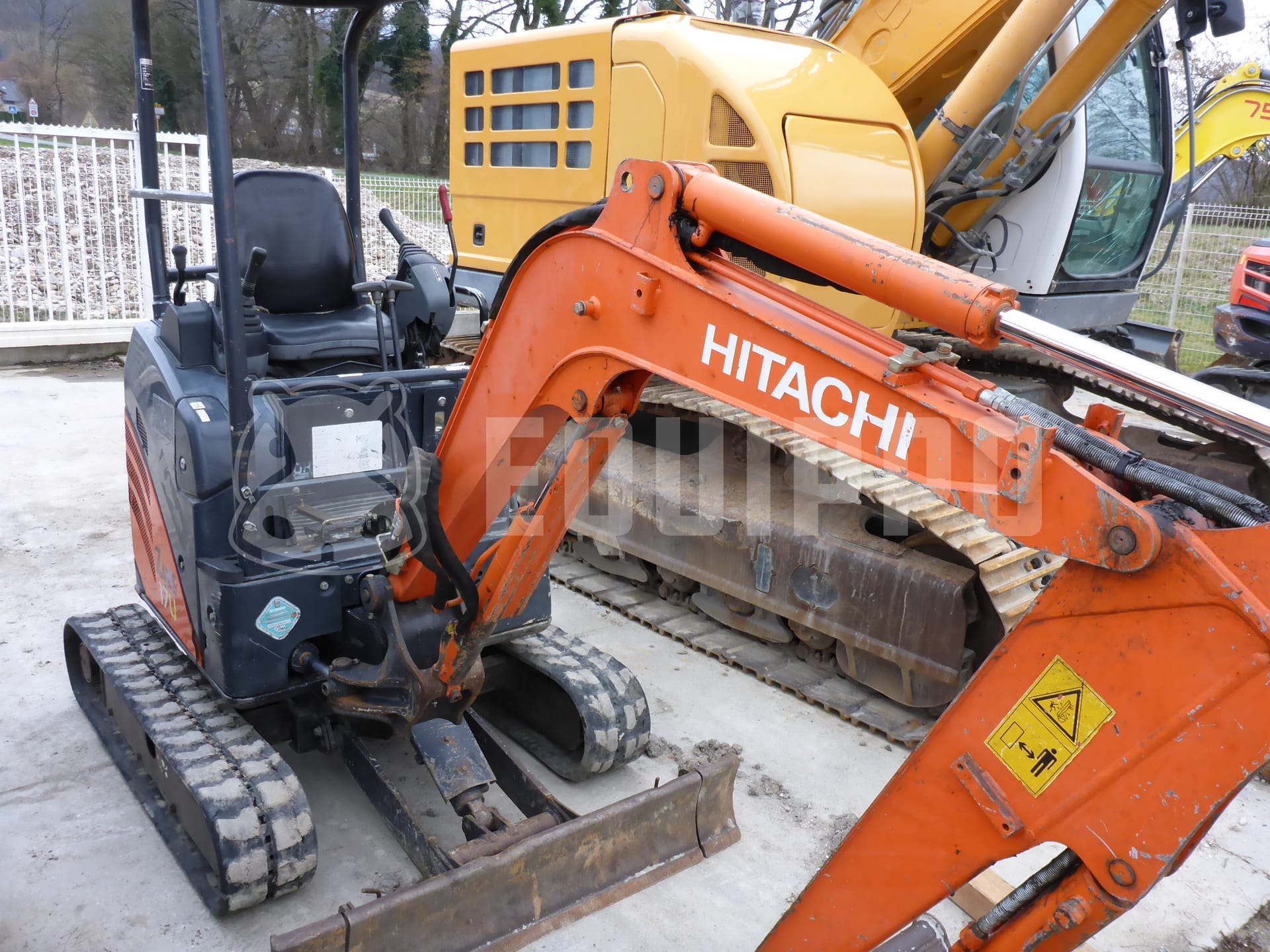 Hitachi ZX17U-2YLP  - - Used Mini Excavator  < 7t