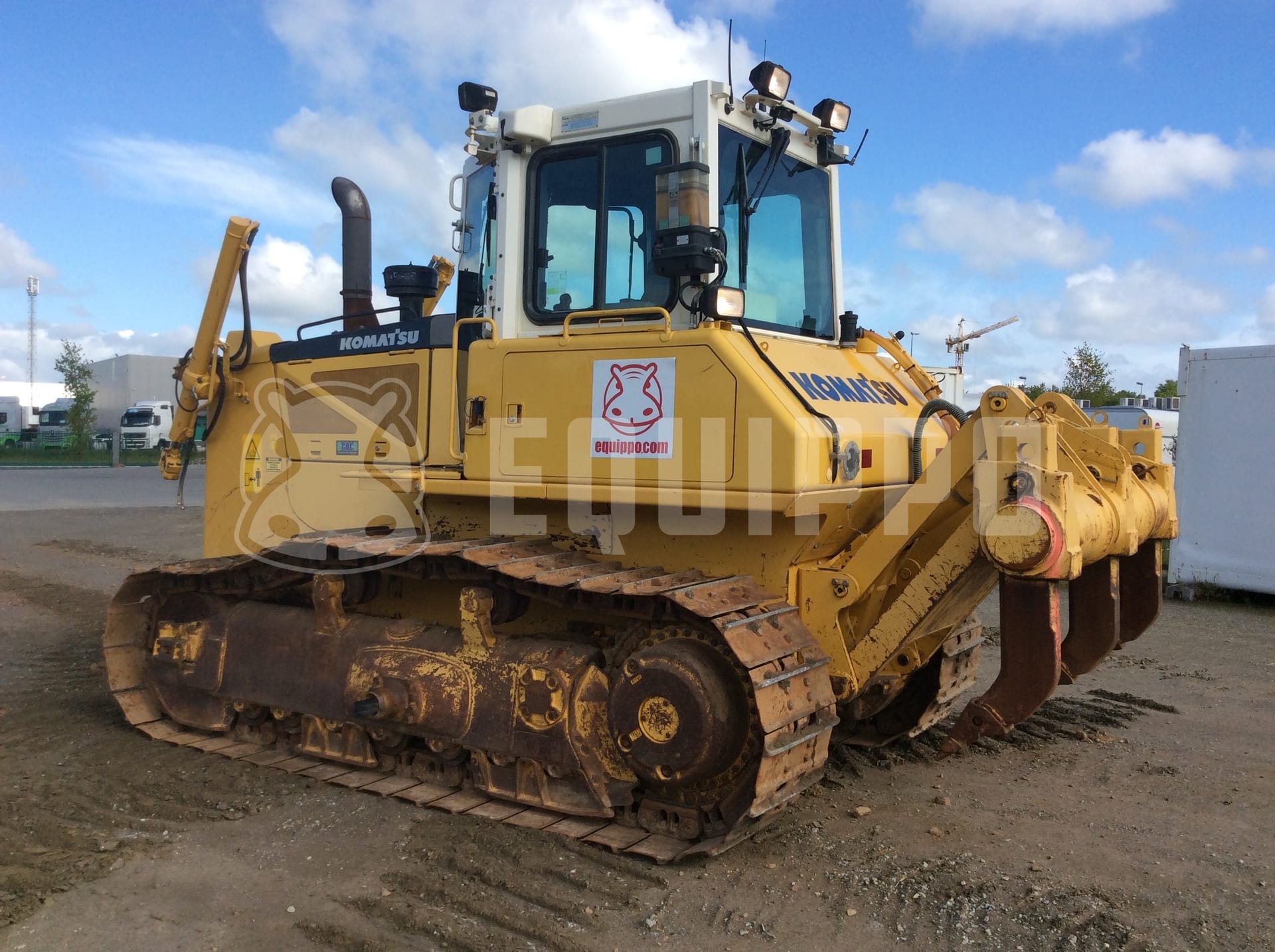 Komatsu D65EX-16  - - Used Dozer