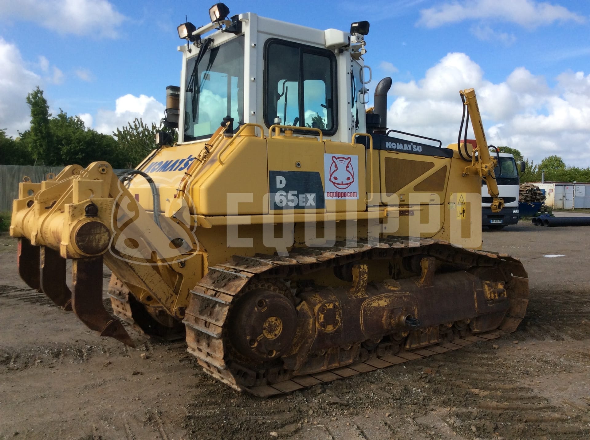 Komatsu D65EX-16  - - Used Dozer