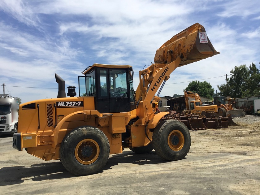 Hyundai hl757 7