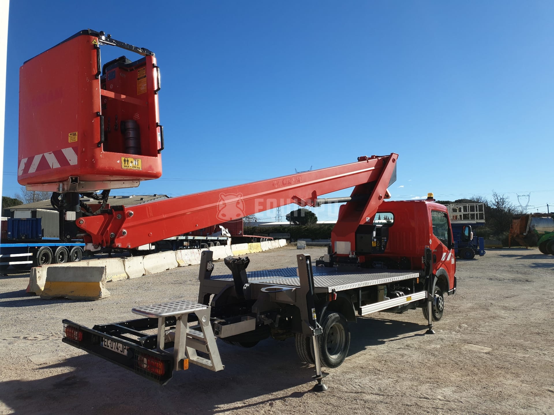 Isoli VT60NE - Renault Maxity  - - Used Truck-Mounted Boom Lift