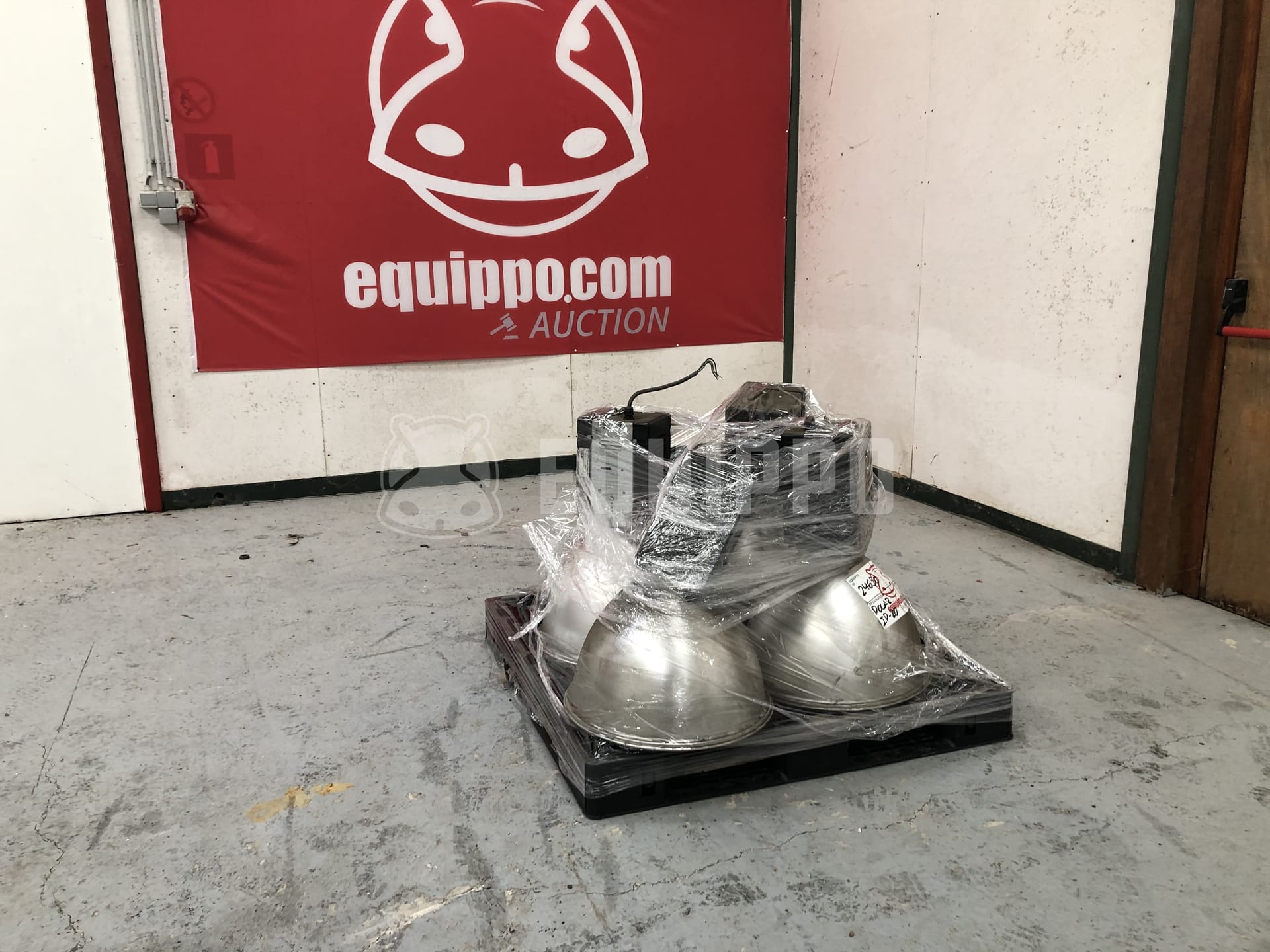 NORDEX lighting 4x POLAR IP 20  - - Used Small Equipment
