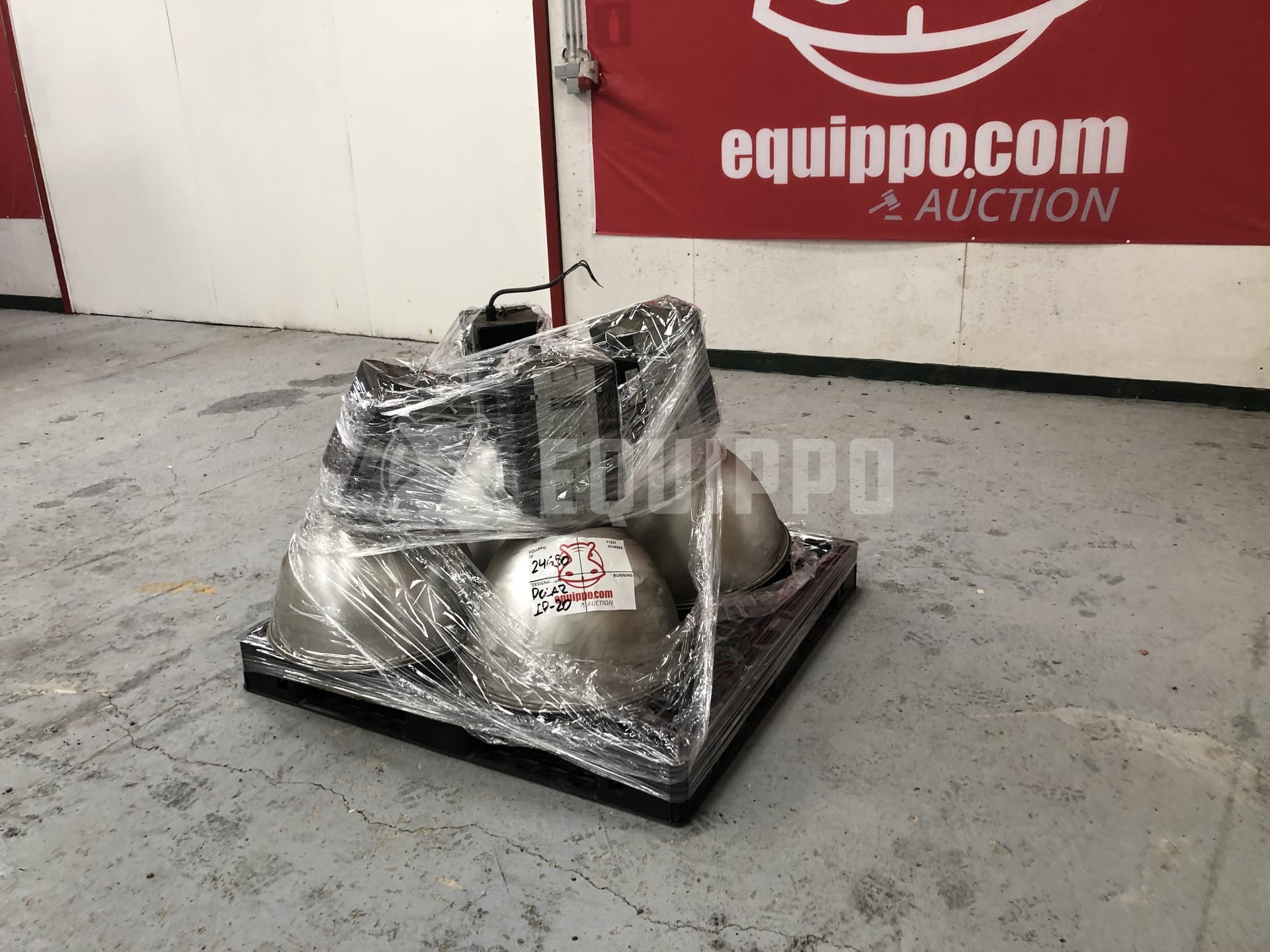 NORDEX lighting 4x POLAR IP 20  - - Used Small Equipment