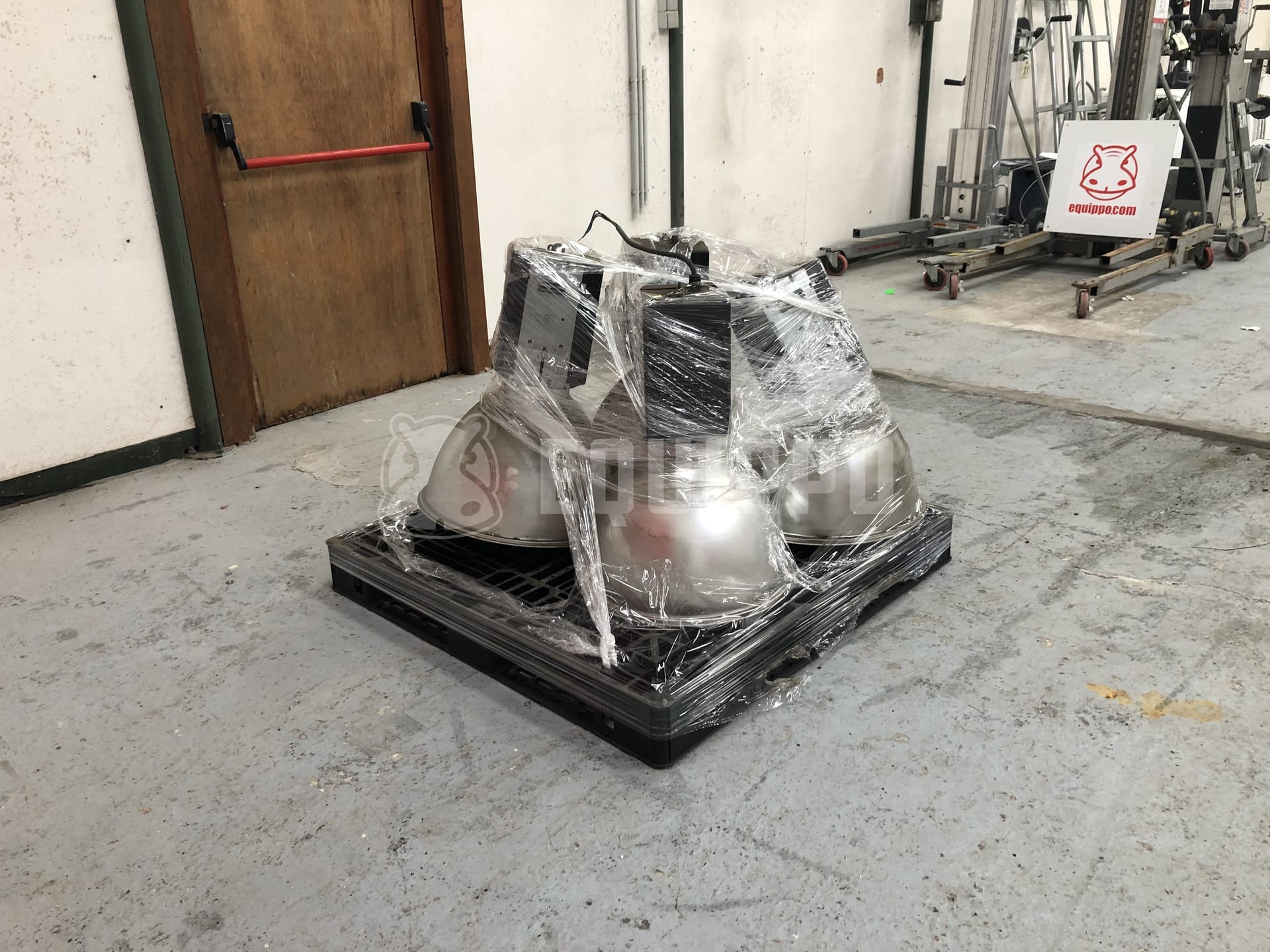 NORDEX lighting 4x POLAR IP 20  - - Used Small Equipment
