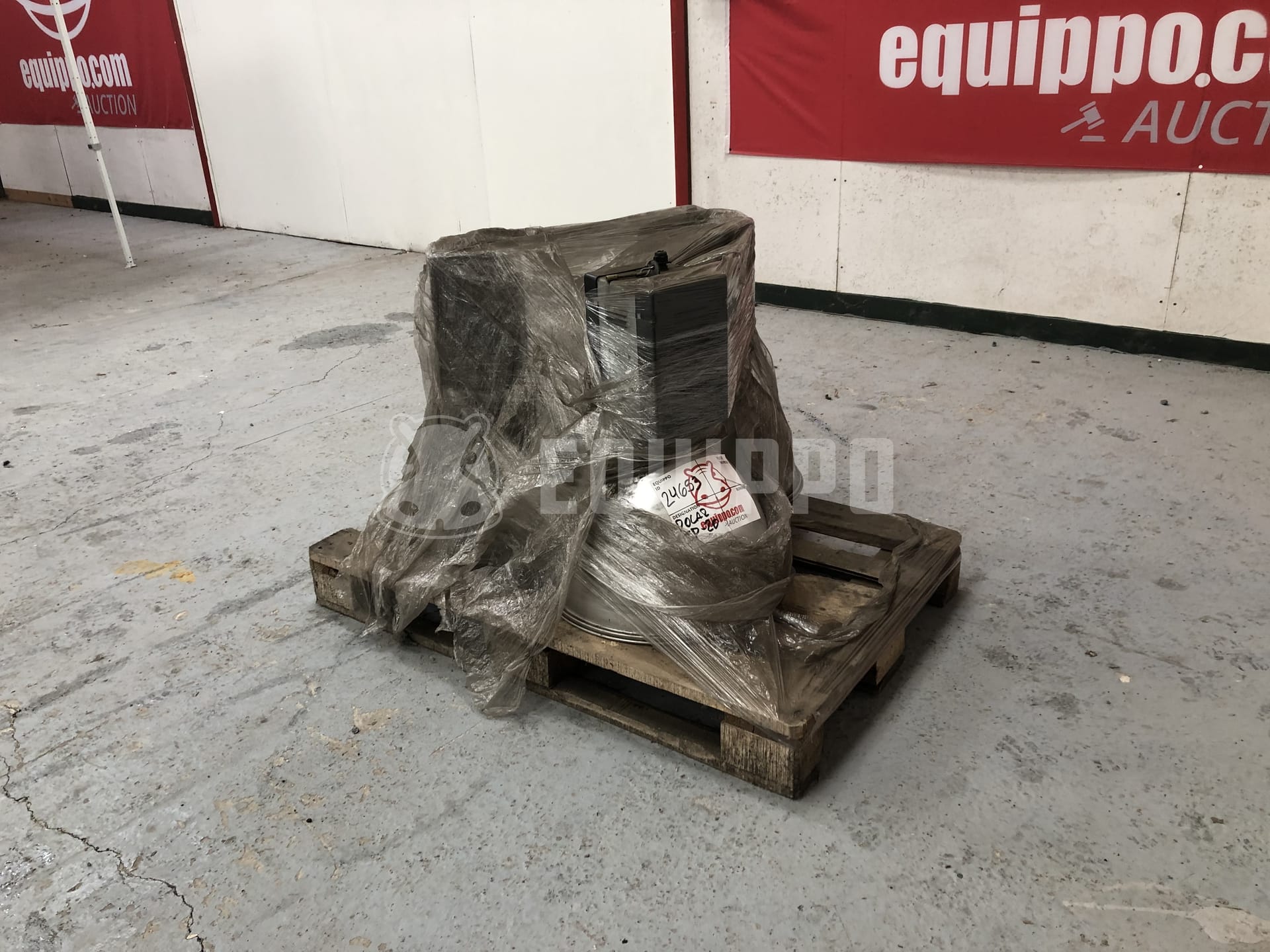 NORDEX lighting 3x POLAR IP 20  - - Used Small Equipment