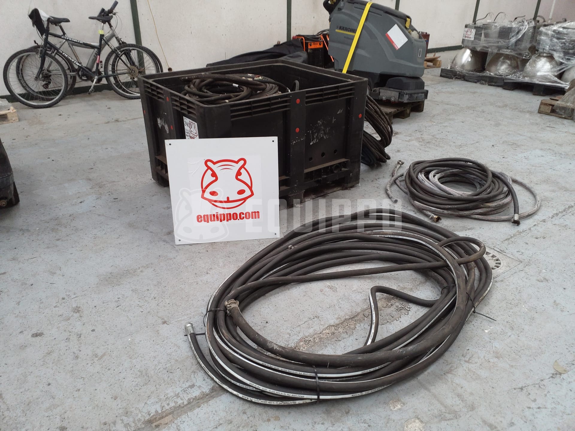 --- Diverse high pressure hoses  - - Used Small Equipment