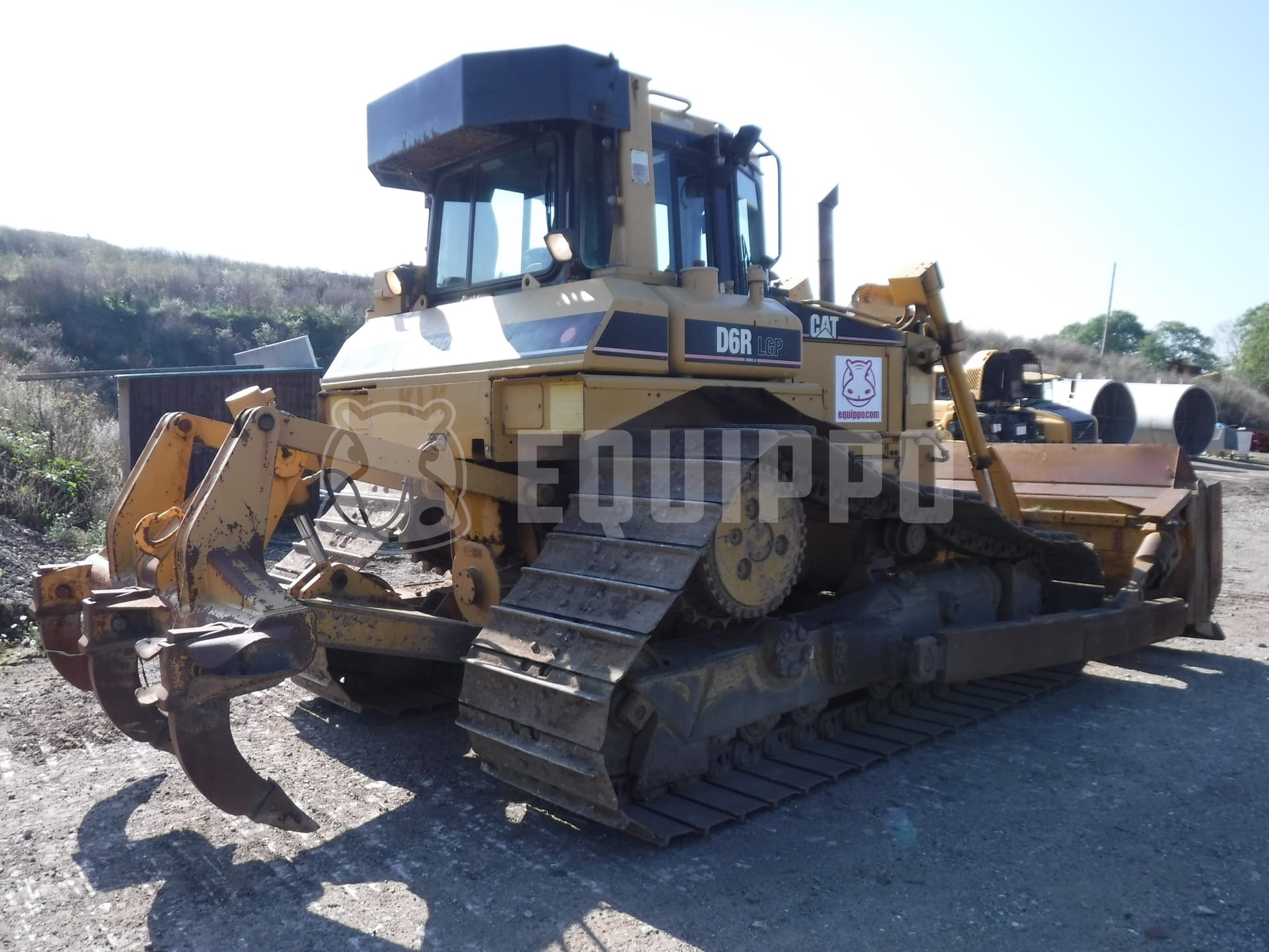 Caterpillar D6RIIDS LGP  - - Bulldozer Usada