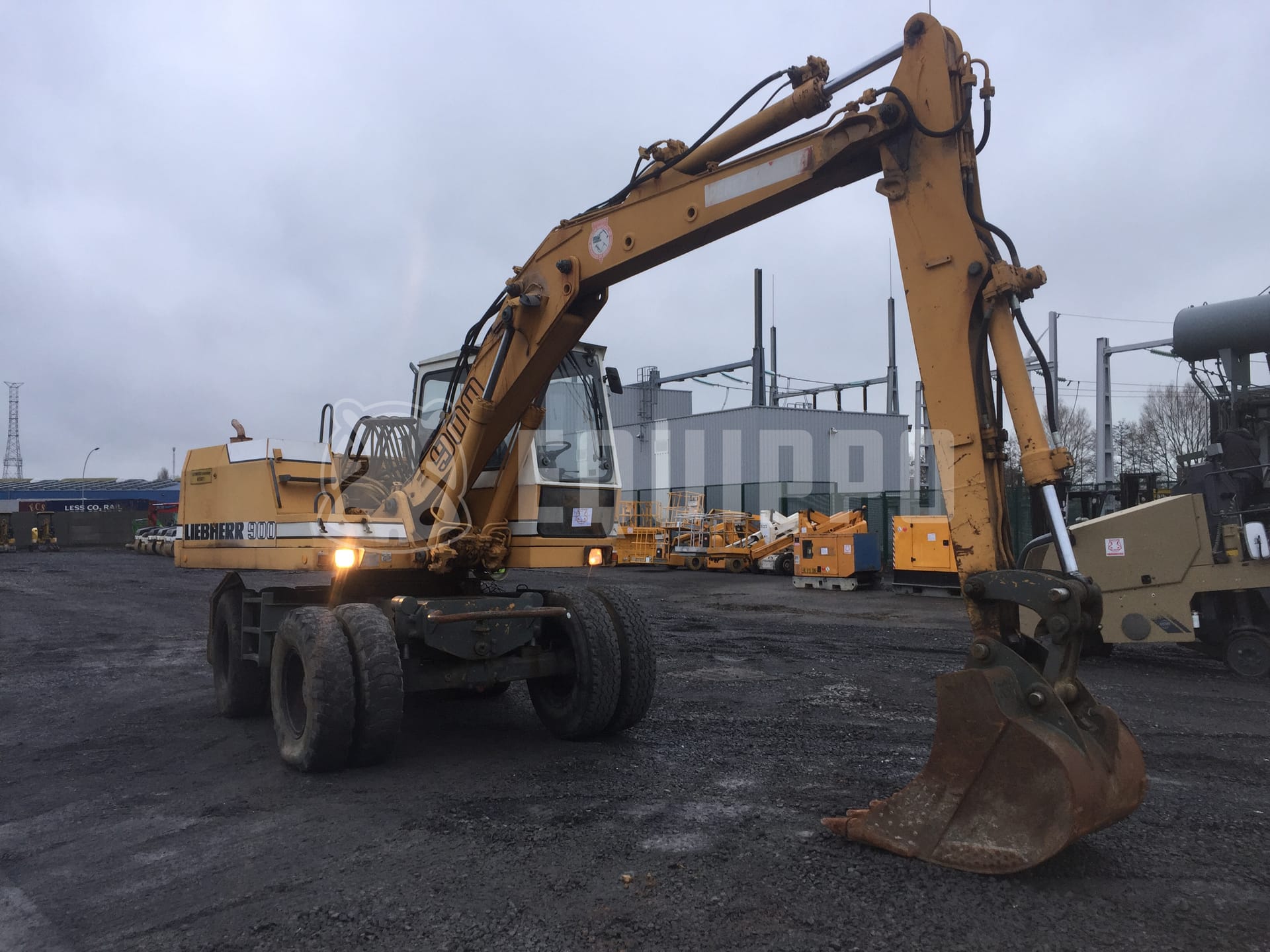 Liebherr A900B  - - Used Wheeled Excavator