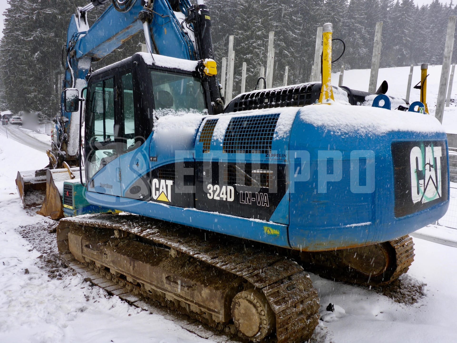 Caterpillar 324D  - - Used Tracked Excavator