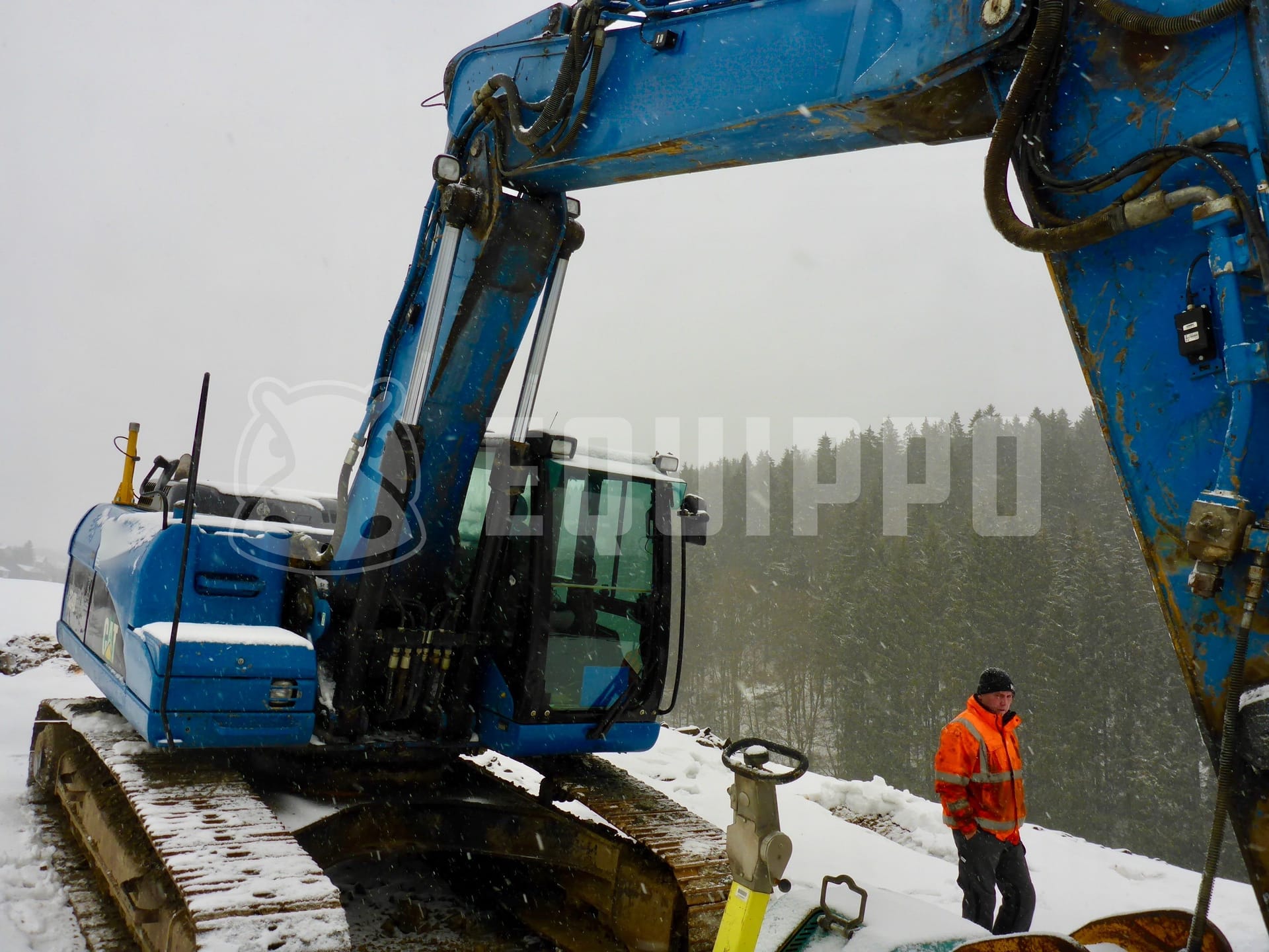 Caterpillar 324D  - - Used Tracked Excavator