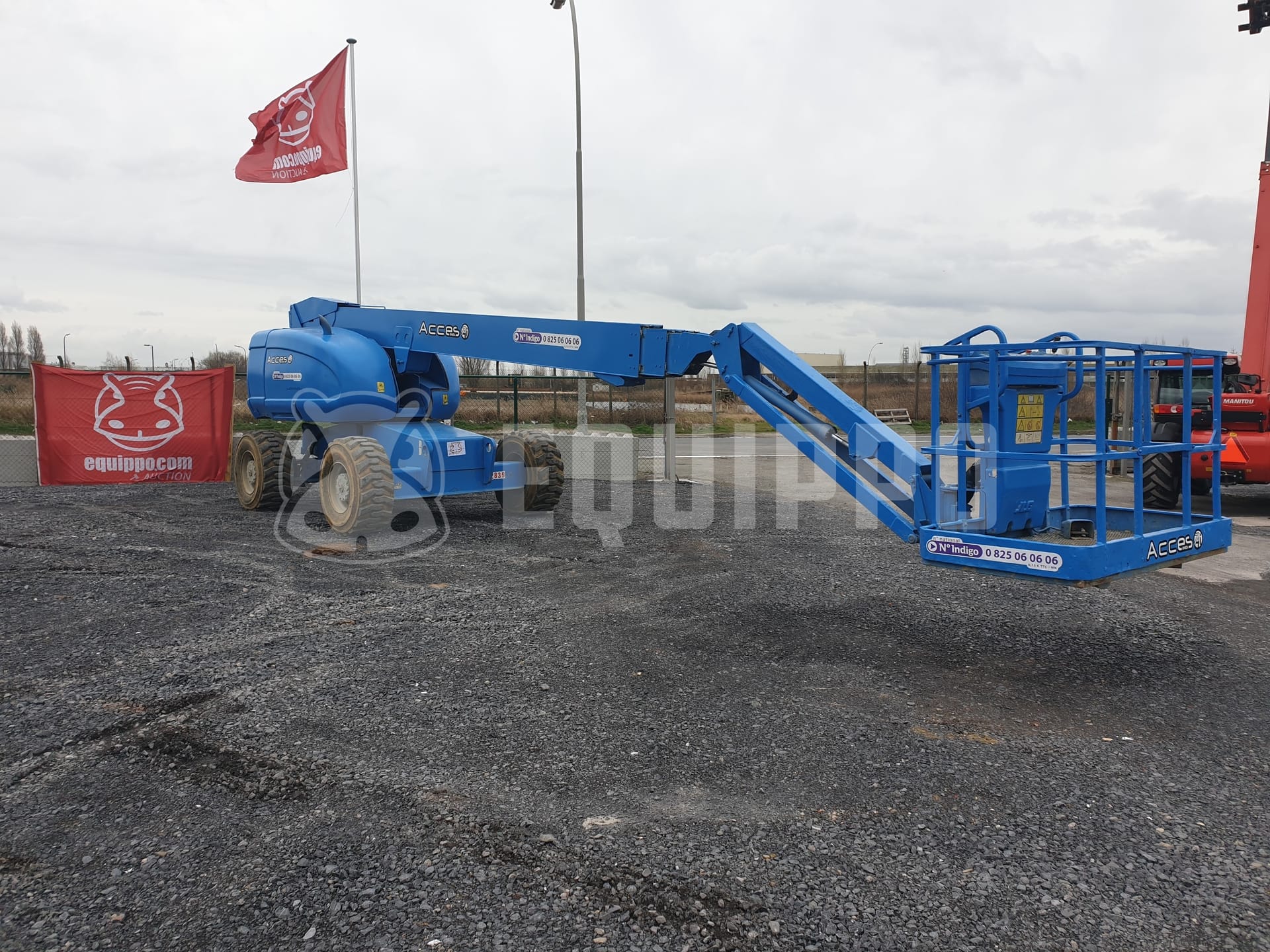 JLG 660 SJ  - - Used Aerial Platform