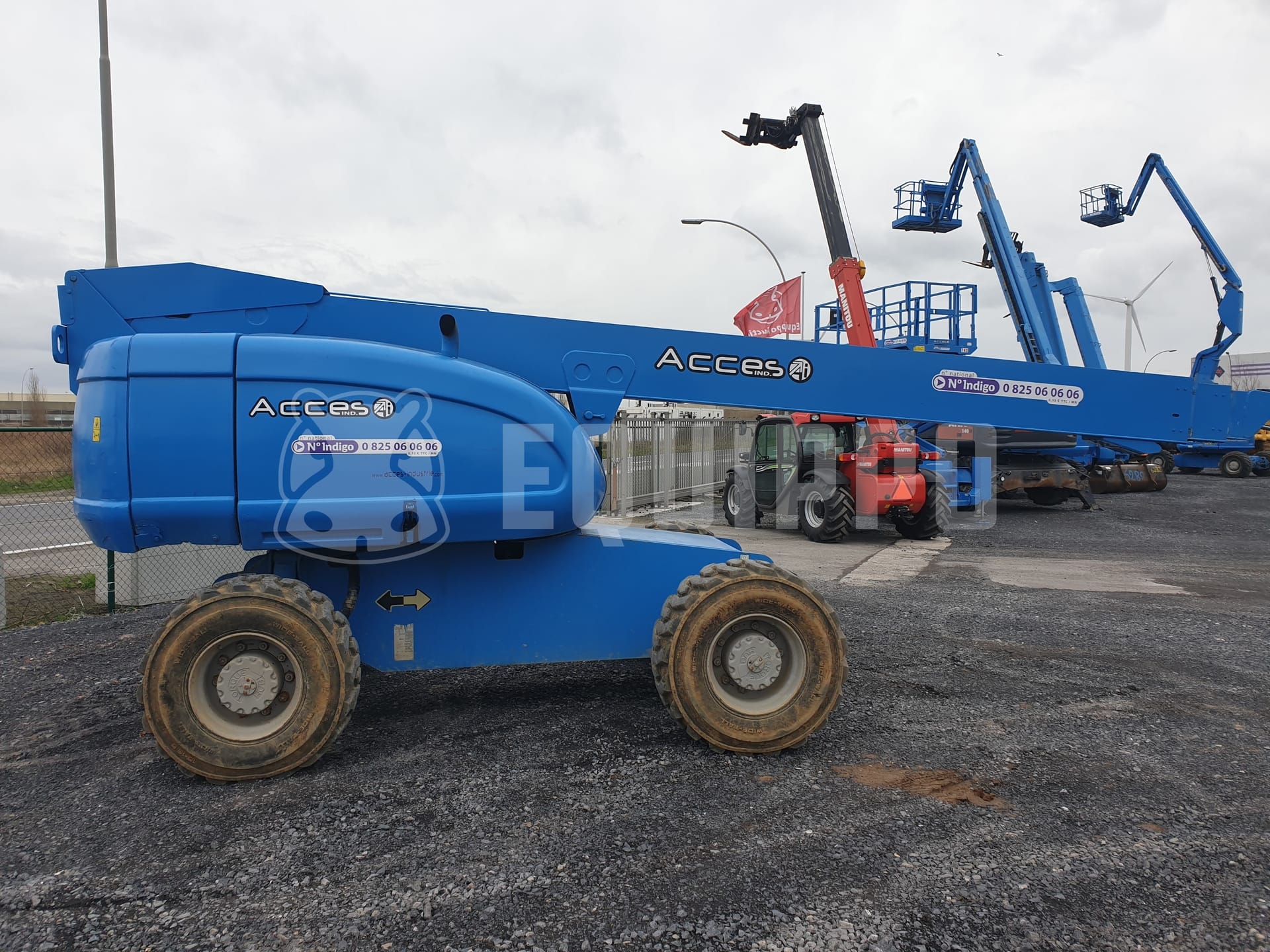 JLG 660 SJ  - - Used Aerial Platform