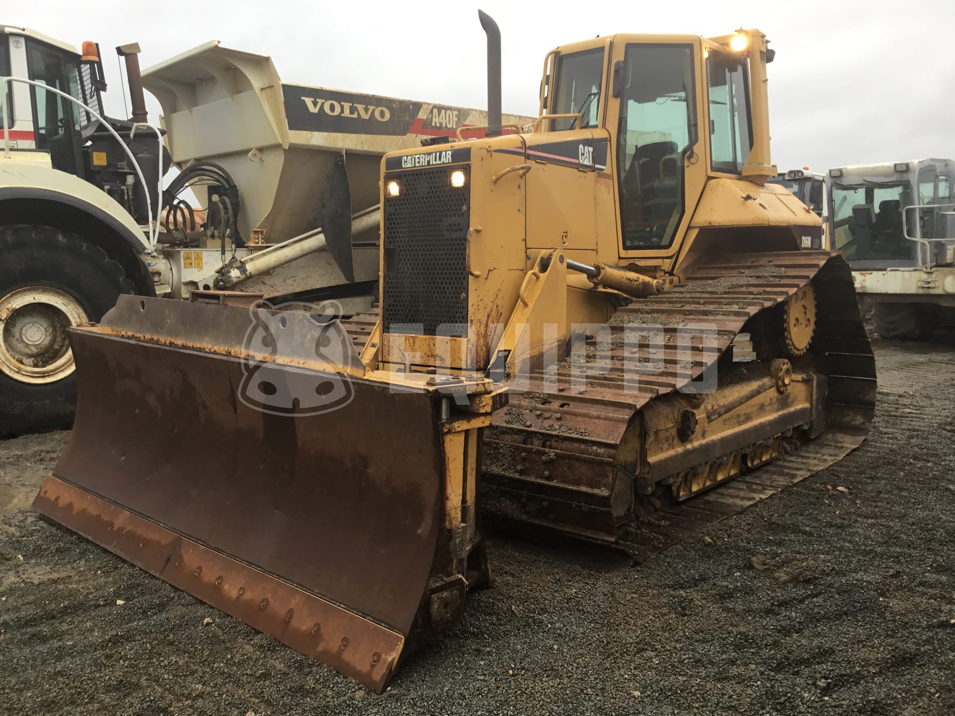 Caterpillar D6N LGP  - - Used Dozer