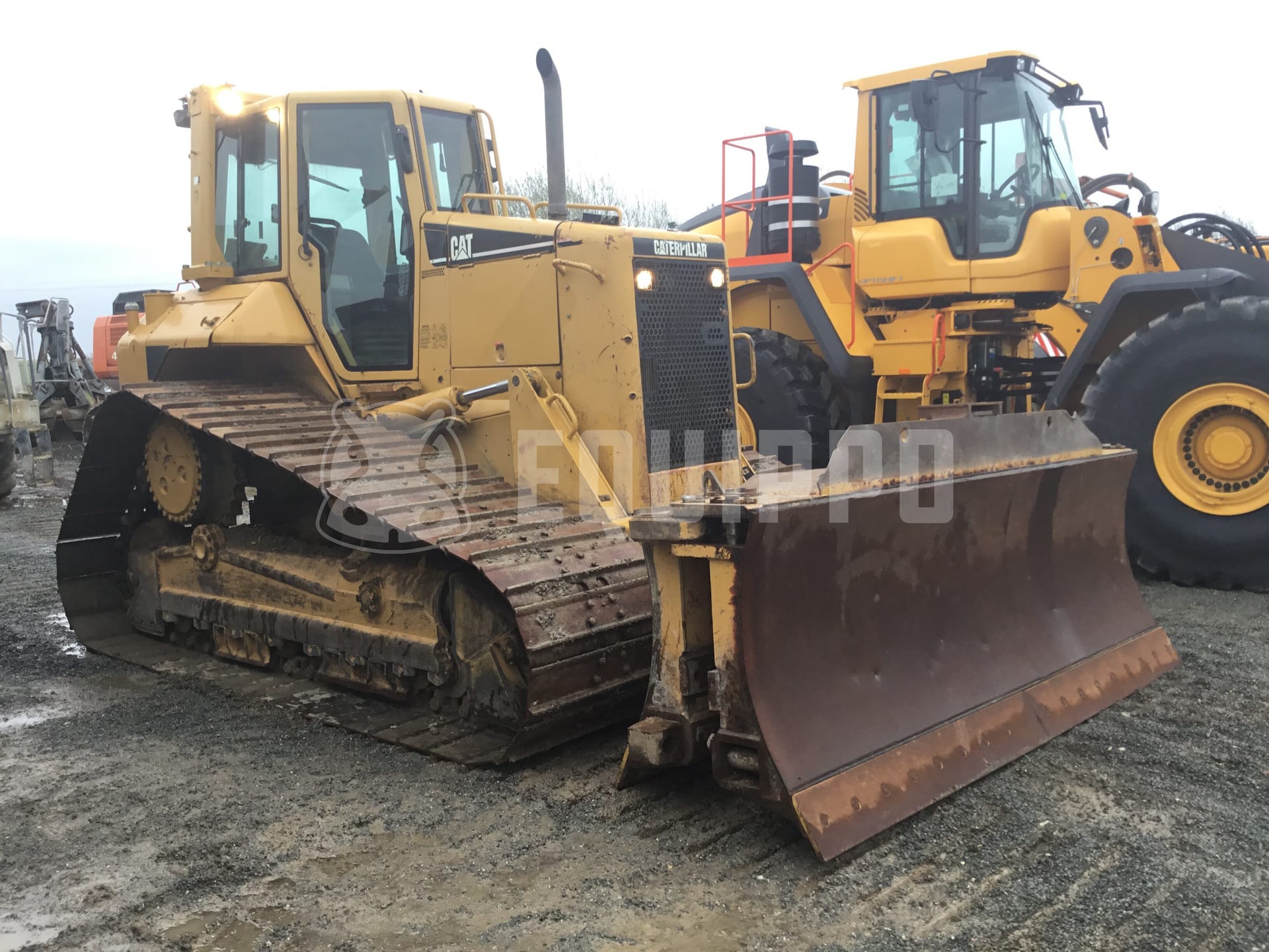 Caterpillar D6N LGP  - - Used Dozer
