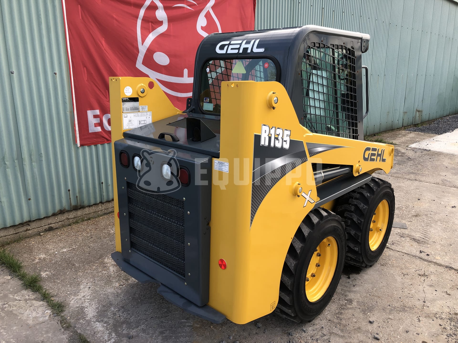 Gehl R135  - - Used Loader