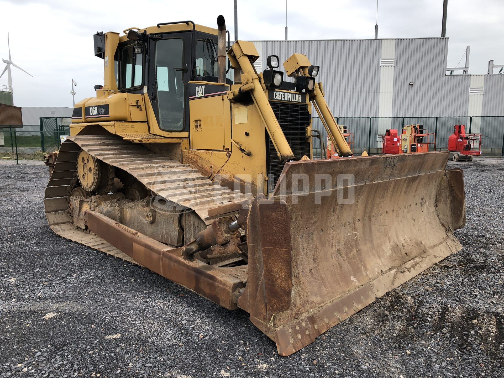 Caterpillar D6RIIDS LGP  - - Bulldozer Usada