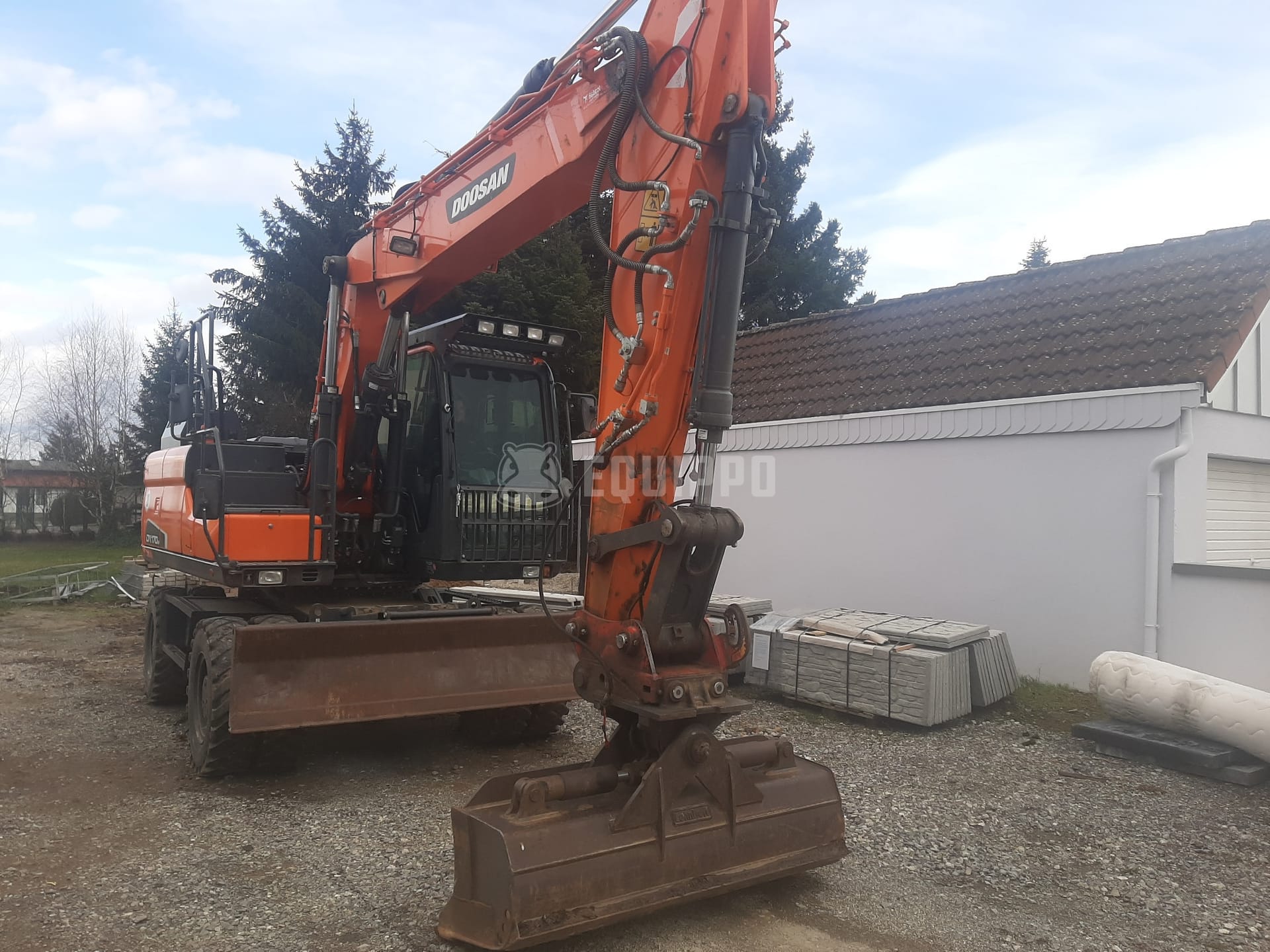 Doosan DX170W-5 - - Used Wheeled Excavator