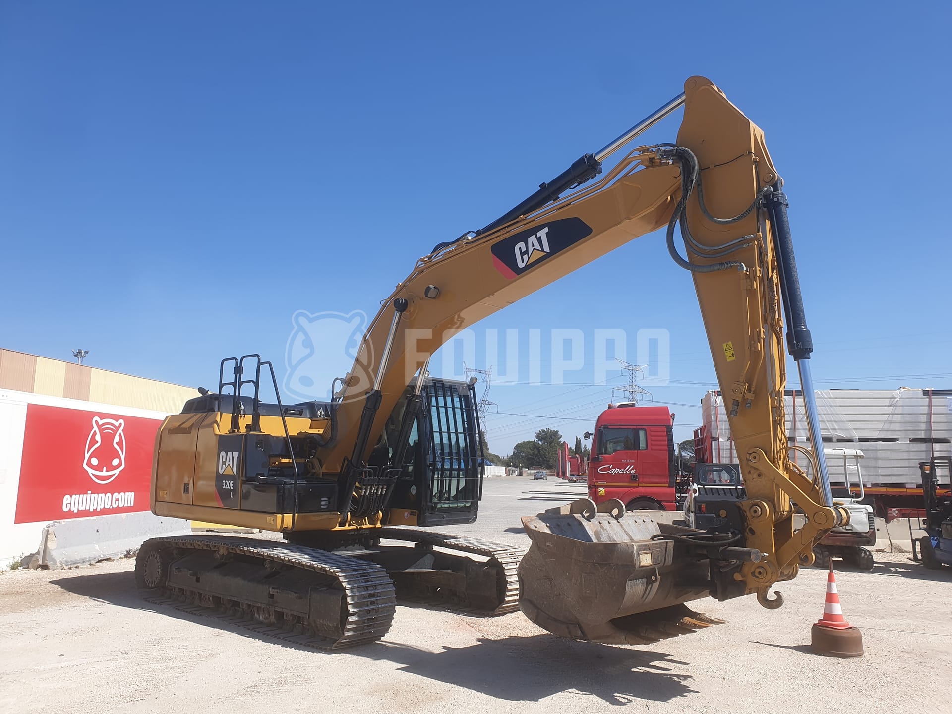 Caterpillar 320E L  - - Used Tracked Excavator