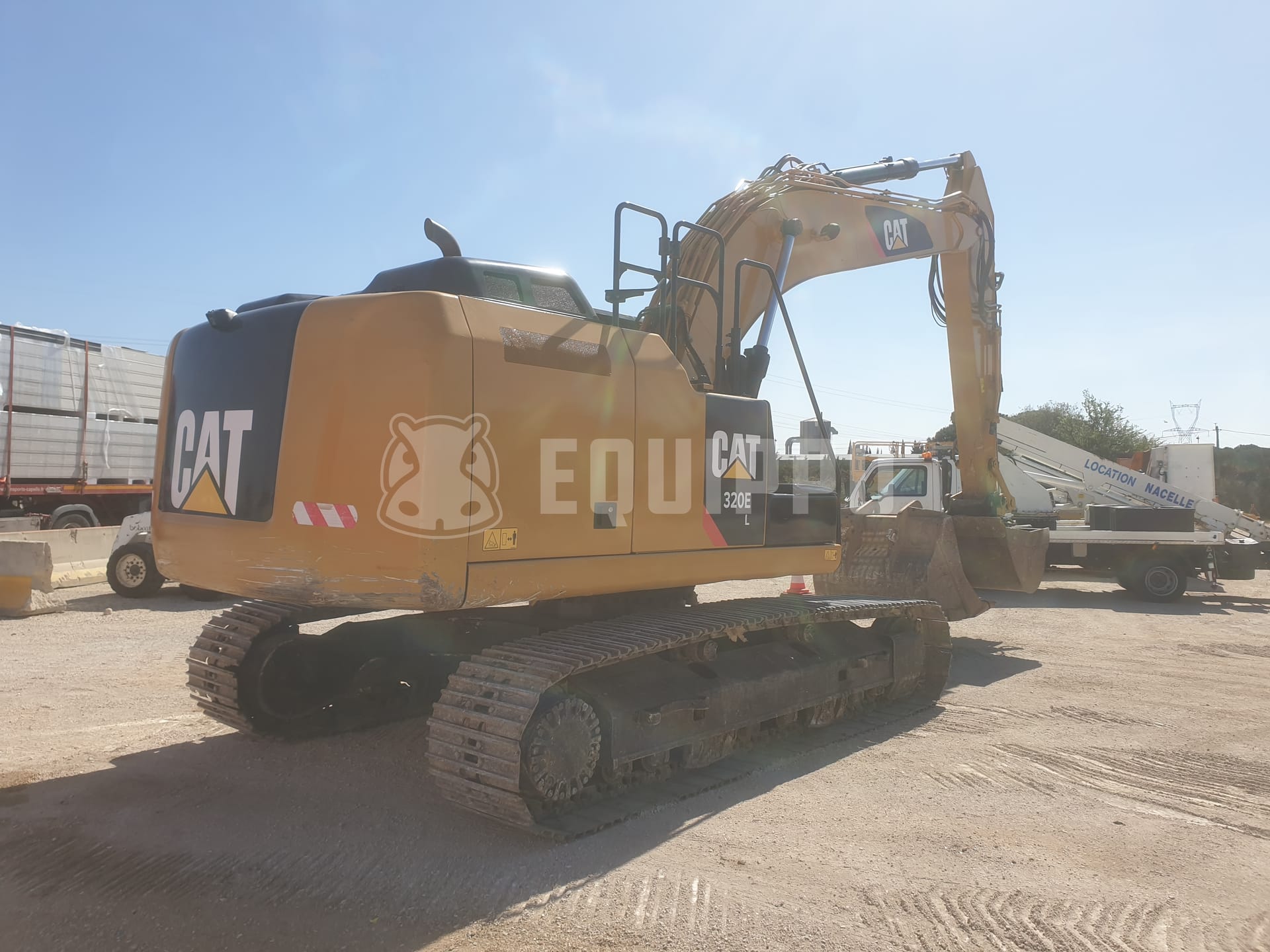 Caterpillar 320E L  - - Used Tracked Excavator