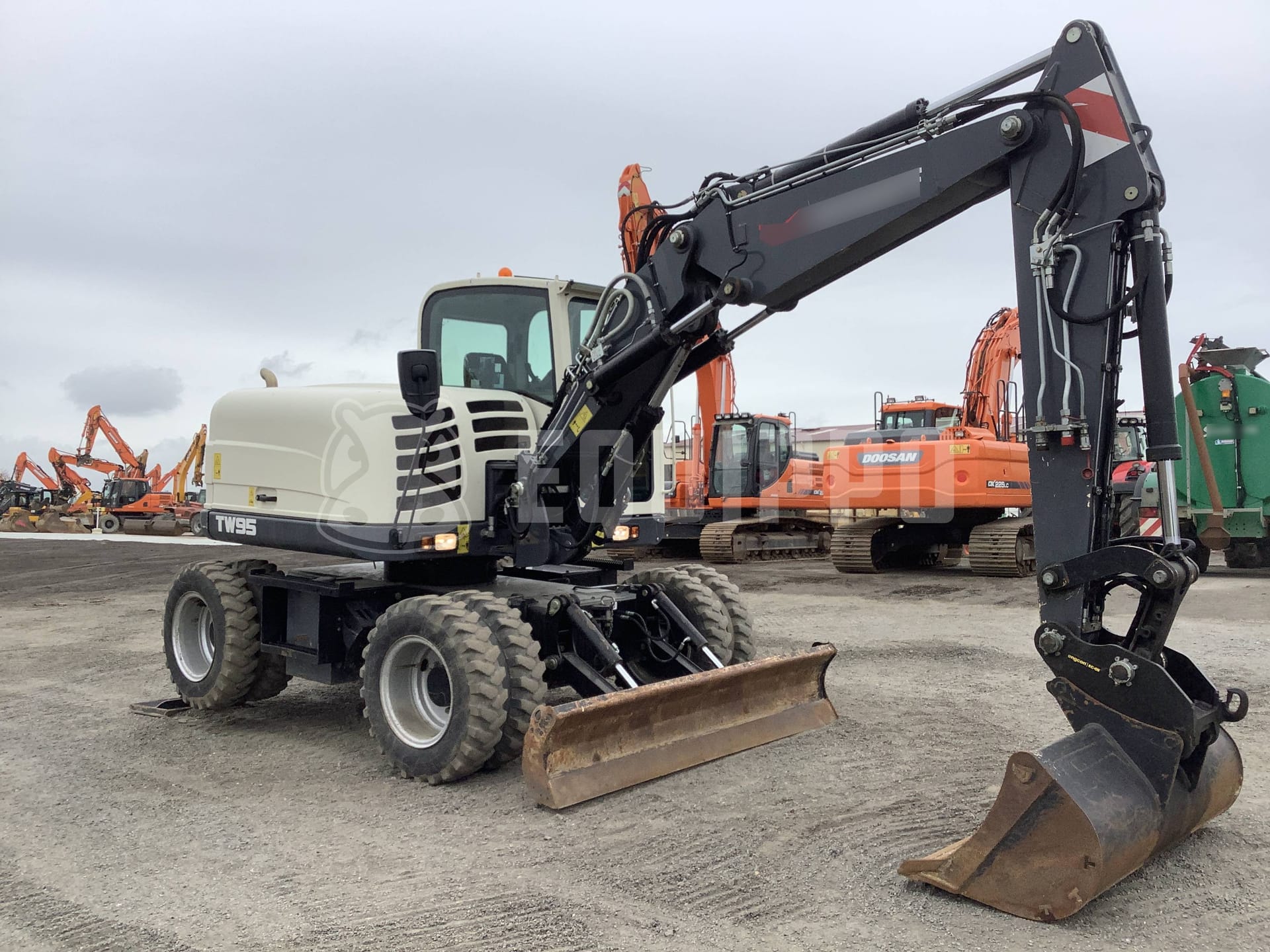 Yanmar TW95  - - Used Wheeled Excavator