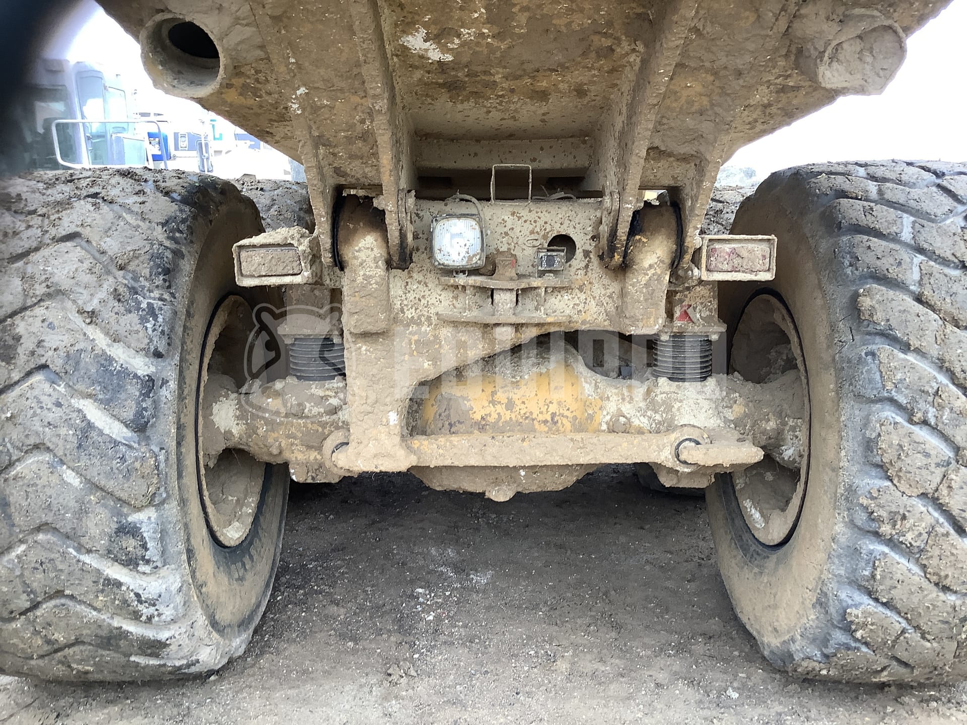 Caterpillar 725  - - Used Dump Truck