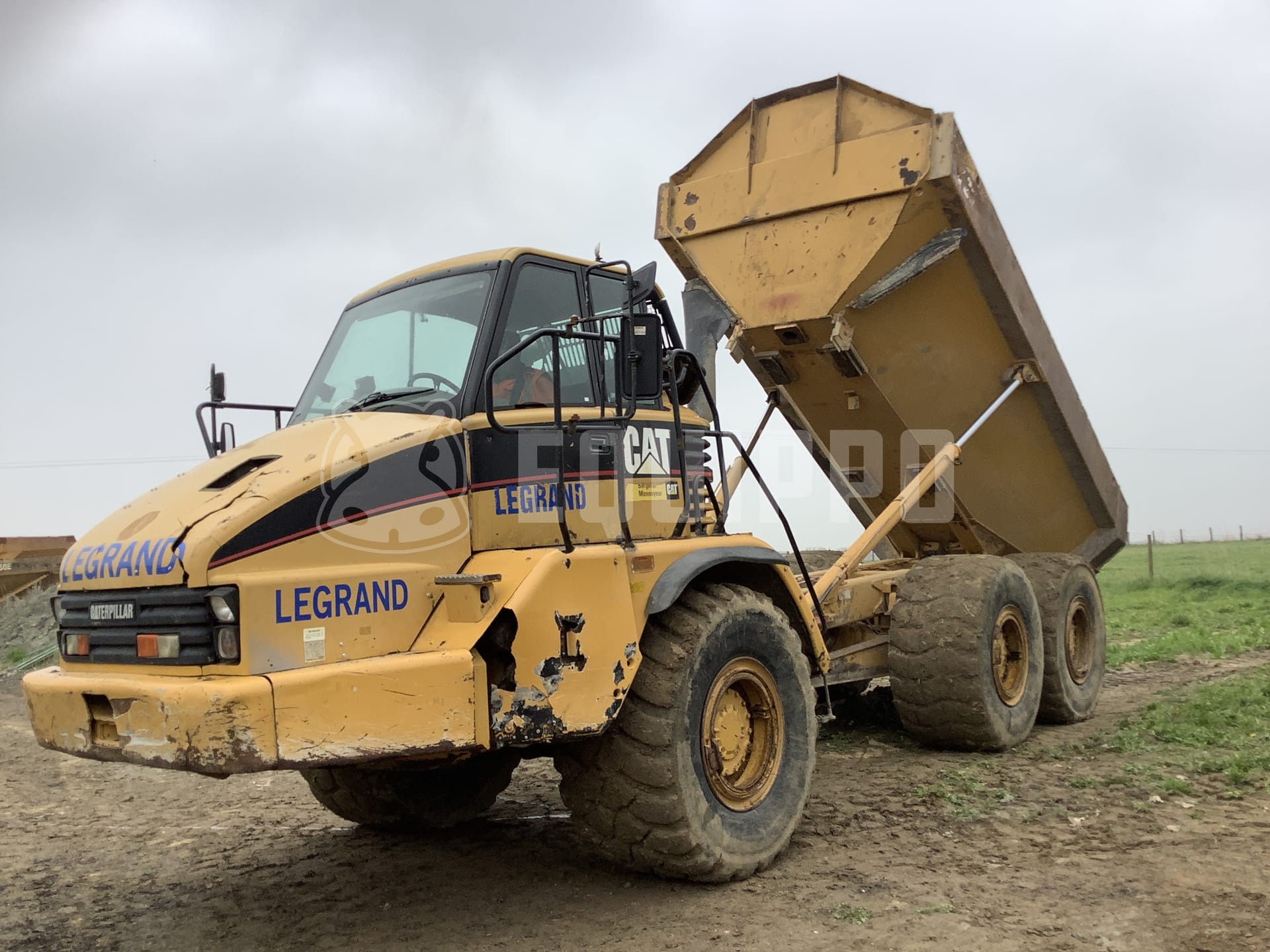 Caterpillar 725  - - Used Articulated Boom Lift