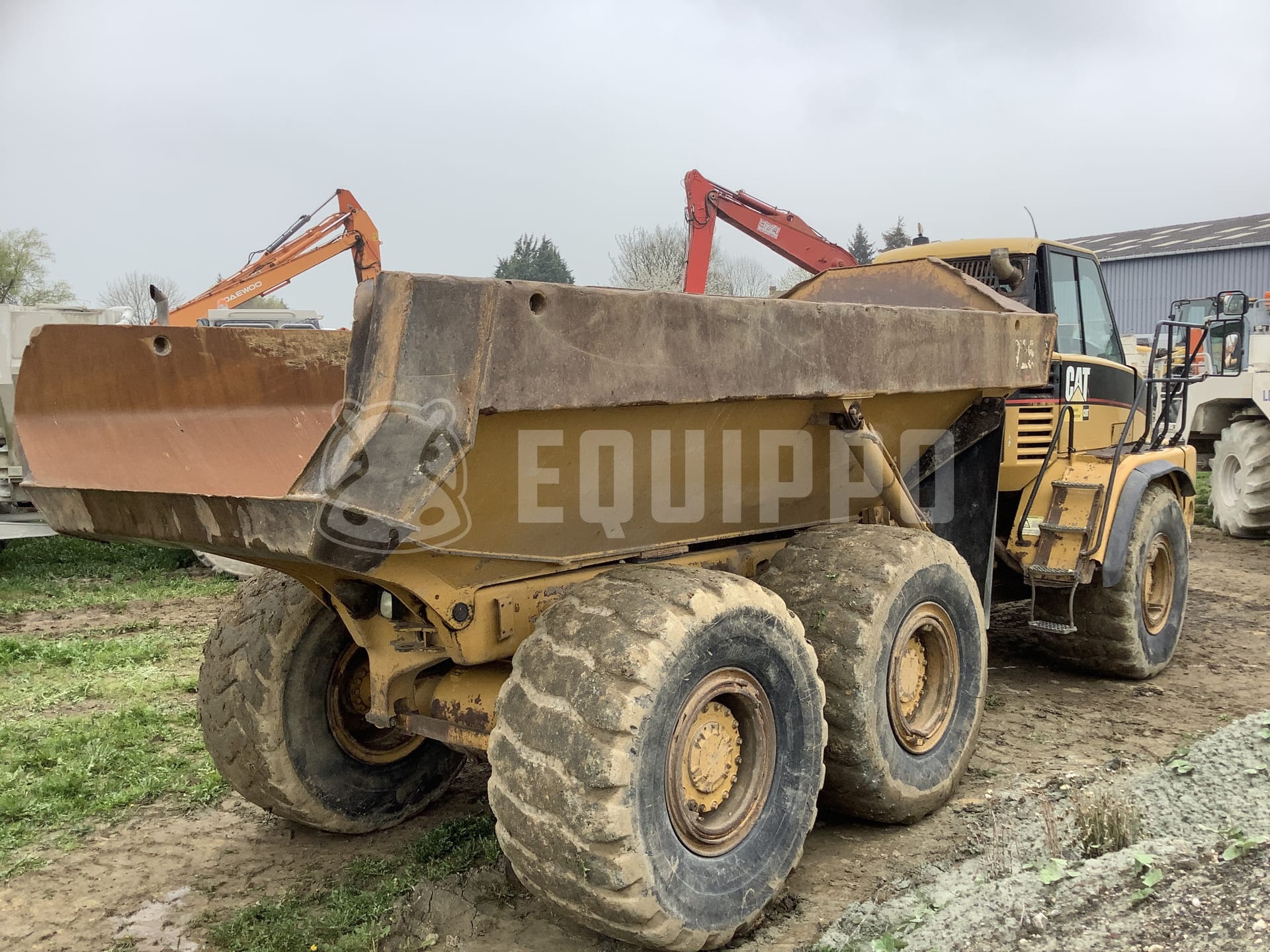Caterpillar 725  - - Used Articulated Boom Lift