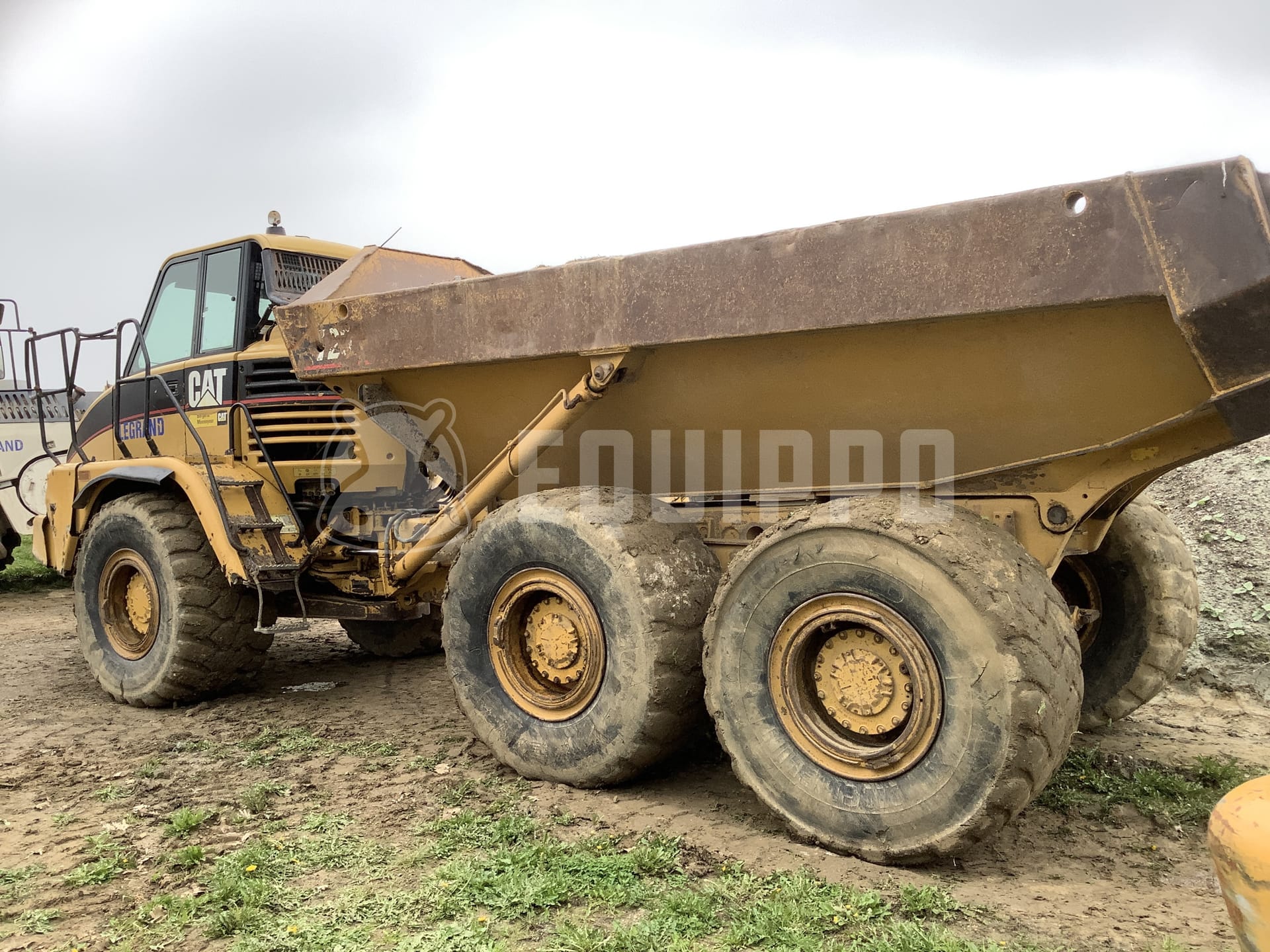 Caterpillar 725  - - Used Articulated Boom Lift