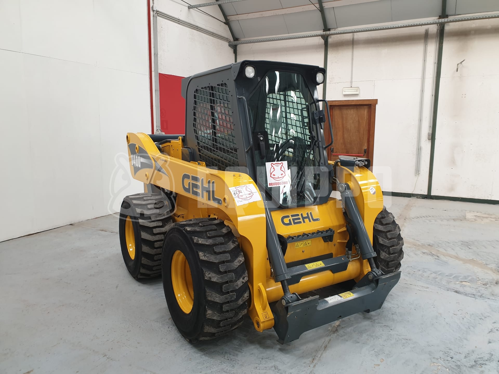 Gehl V400  - - Used Loader