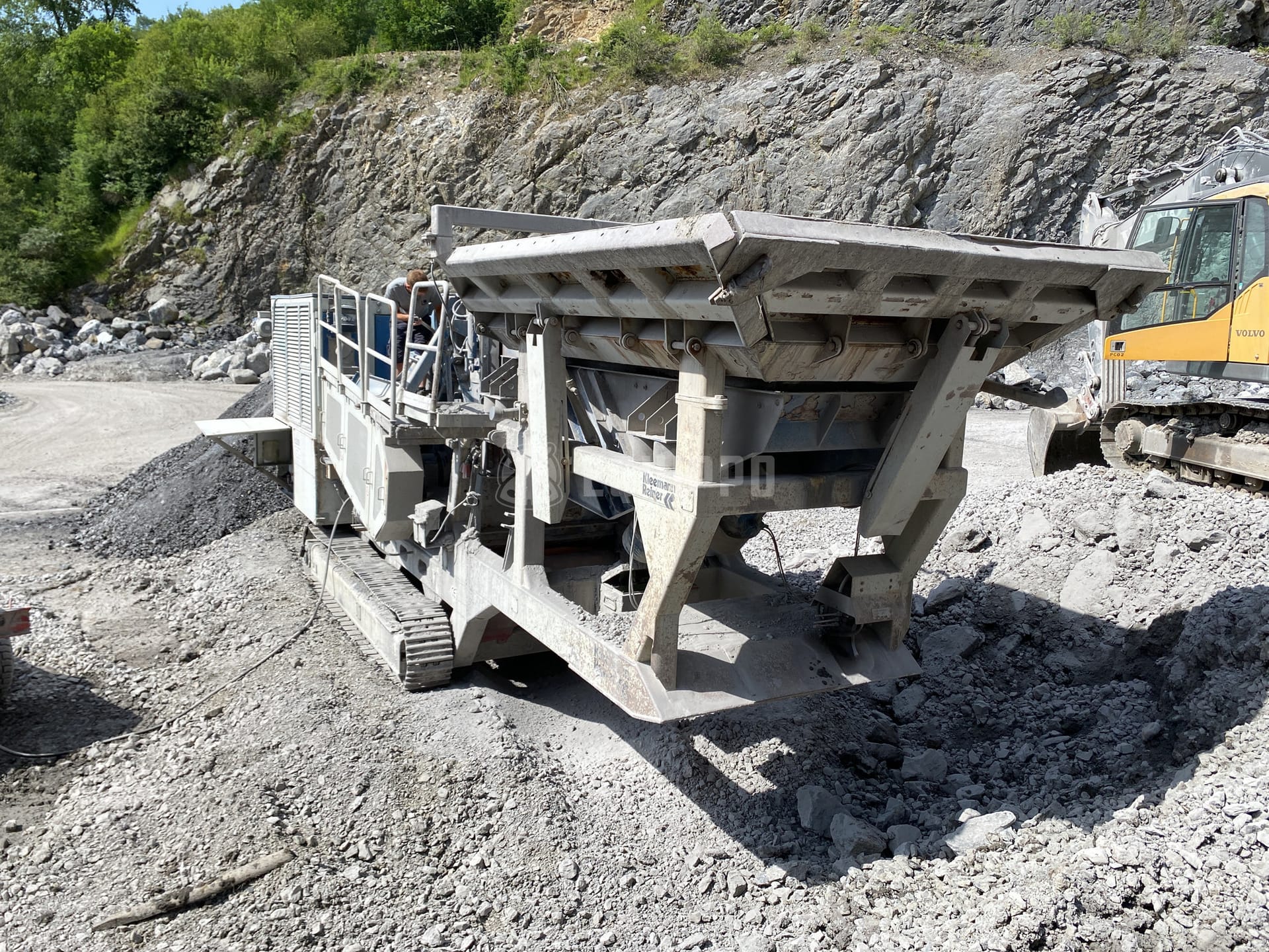 Kleemann Mobirex MR 130 with a New Deutz Engine. - - Used Crusher