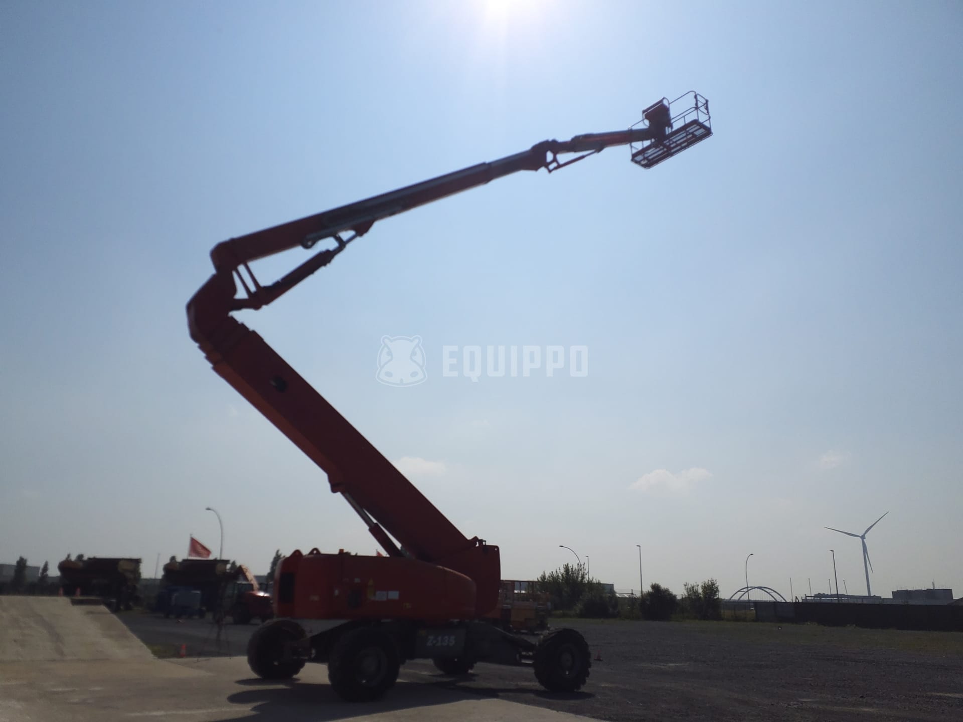 Genie Z-135 - - Used Articulated Boom Lift