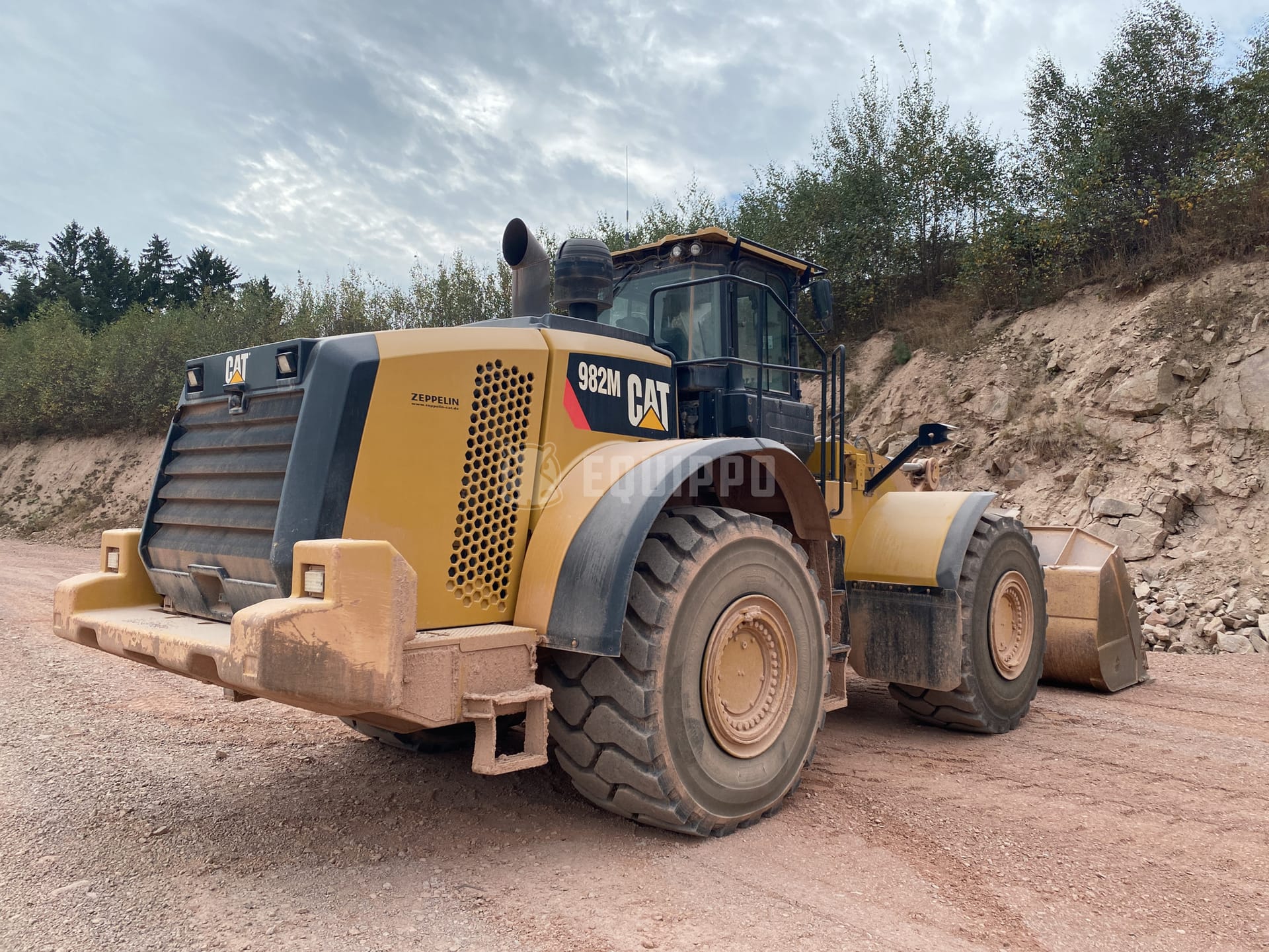 Caterpillar 982M - - Used Wheel Loader