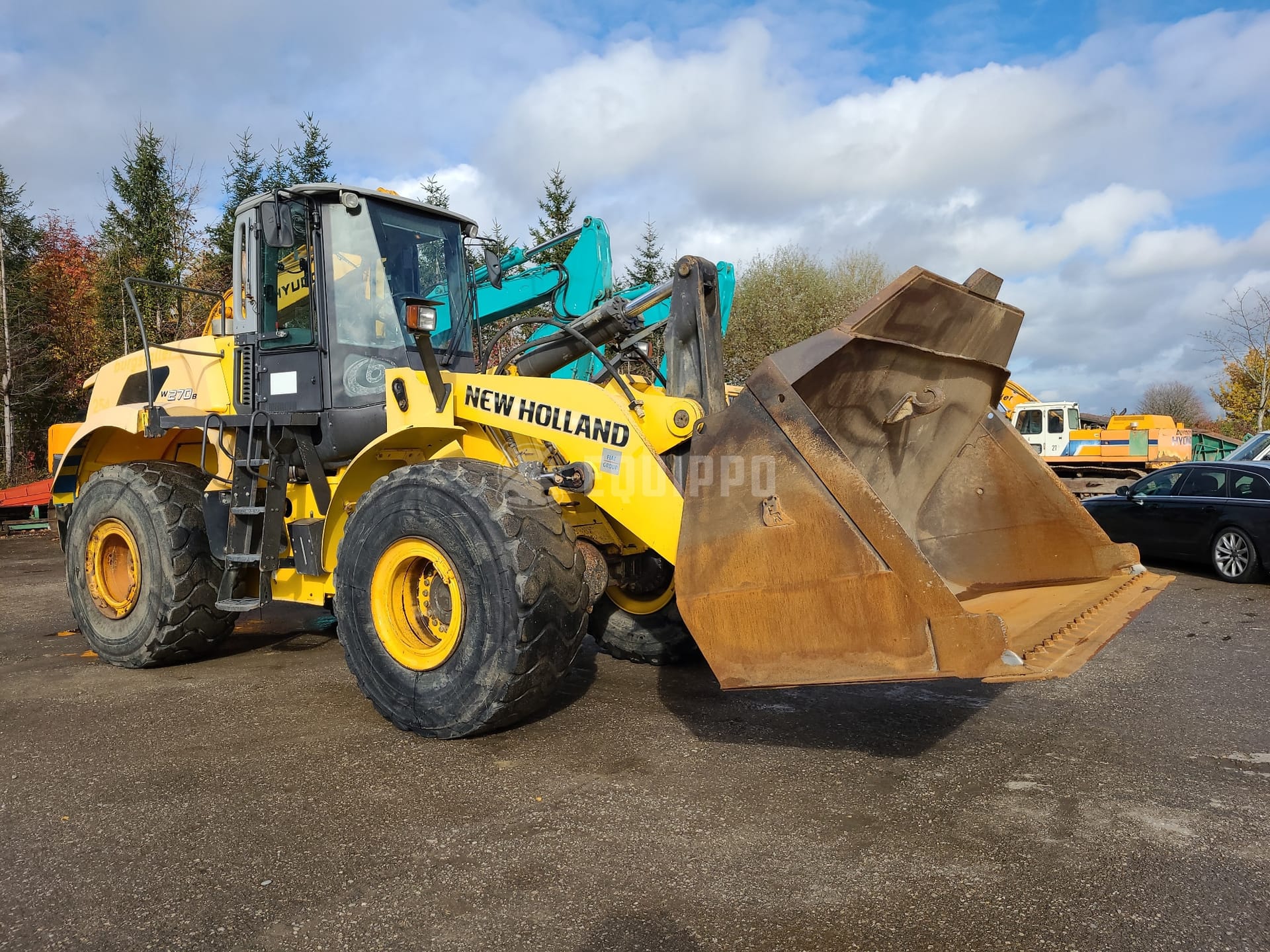 New Holland W270B  - - Cargadora de Ruedas Usada