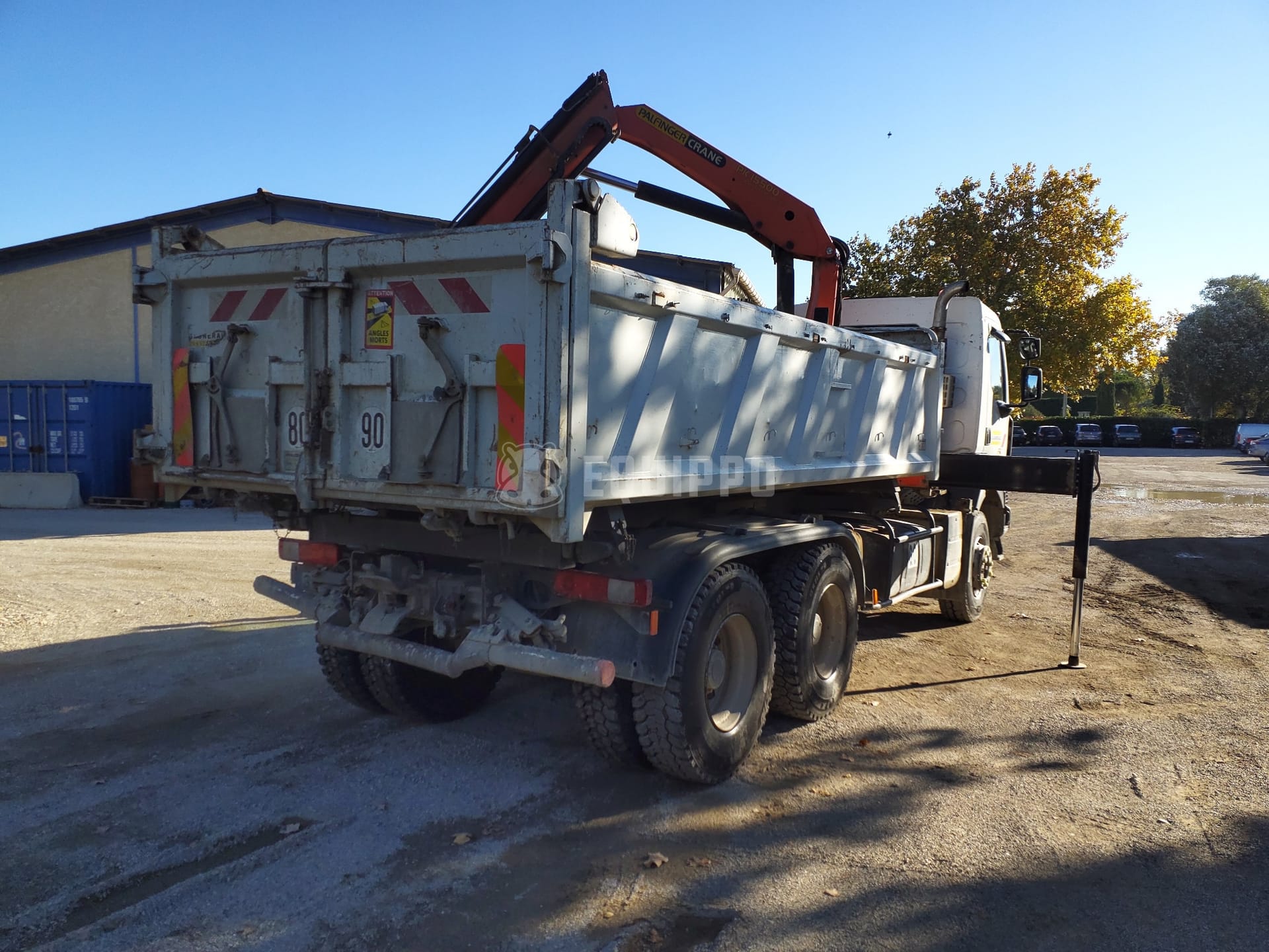 Renault Kerax 370 DXI with Palfinger Crane - - Used Tipper Truck