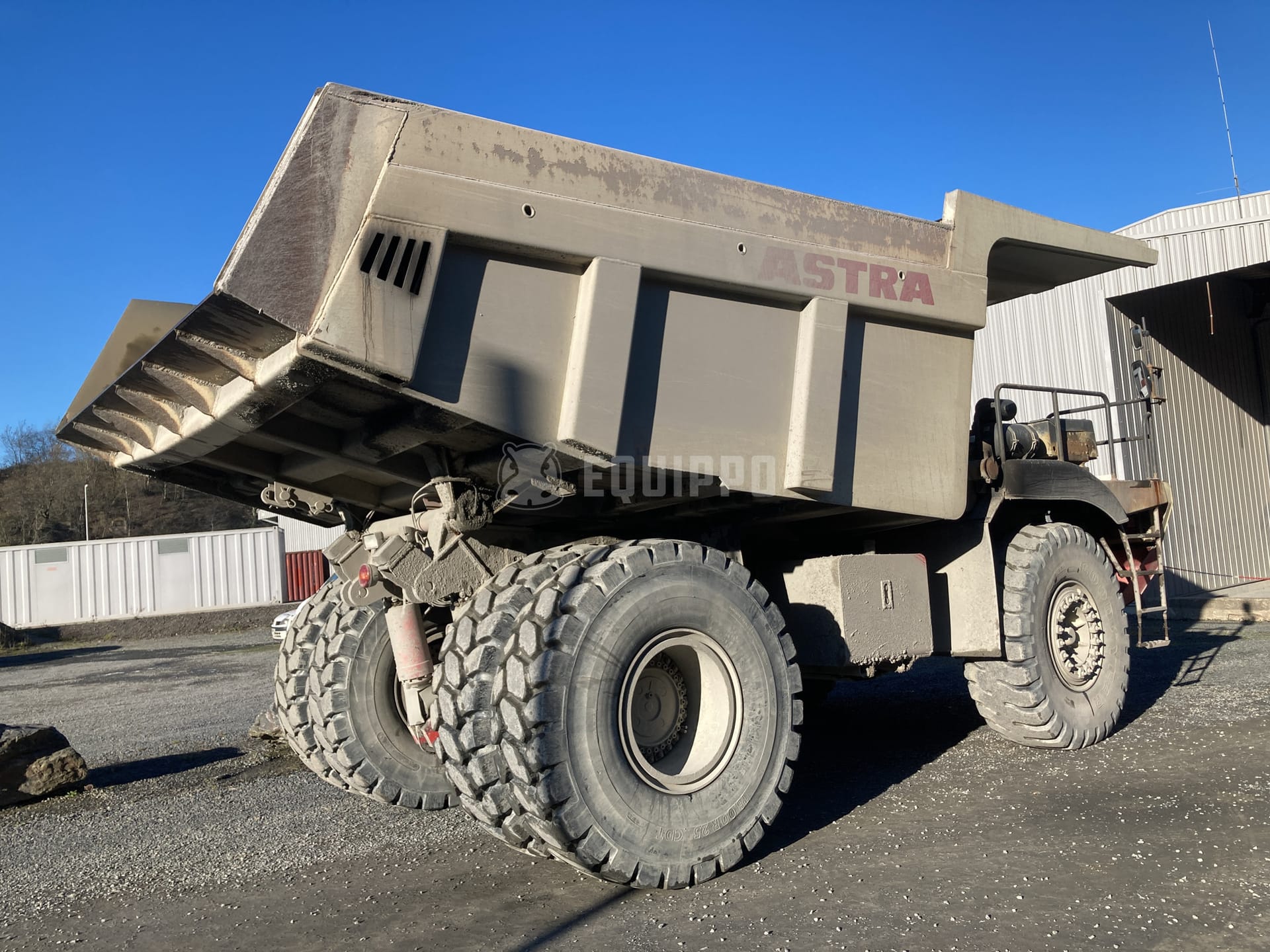 Astra RD32C  - - Used Rigid Dump Truck