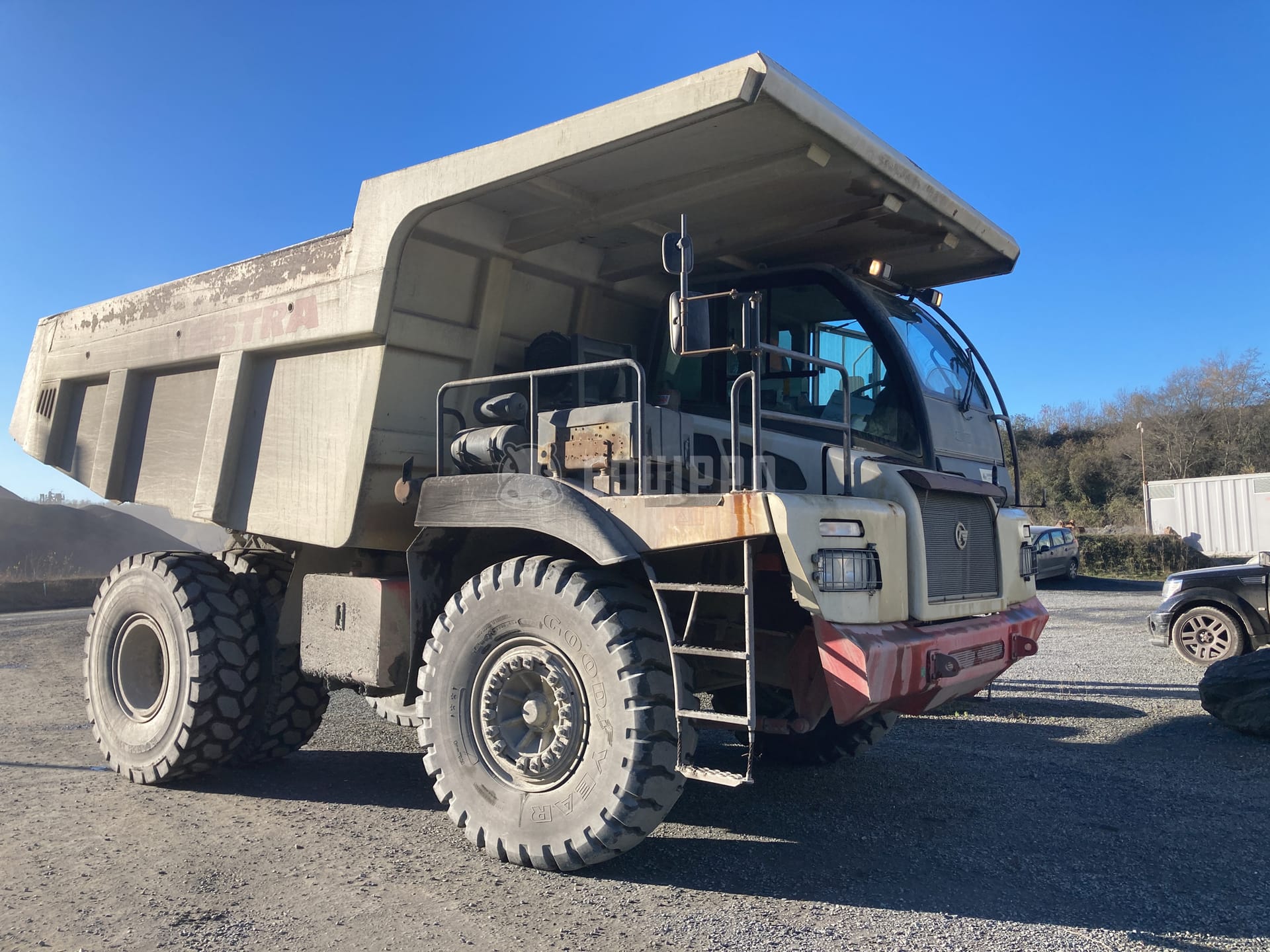 Astra RD32C  - - Used Rigid Dump Truck