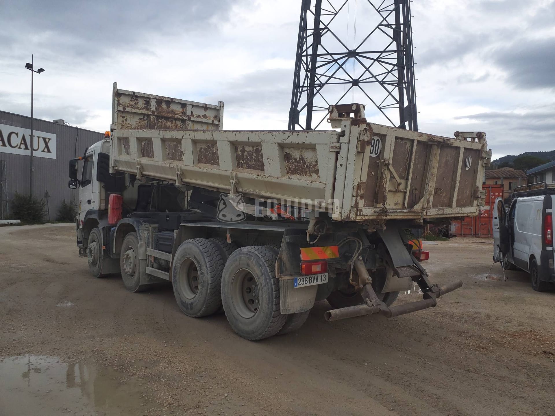 Volvo FM13 400cv - - Used Tipper Truck