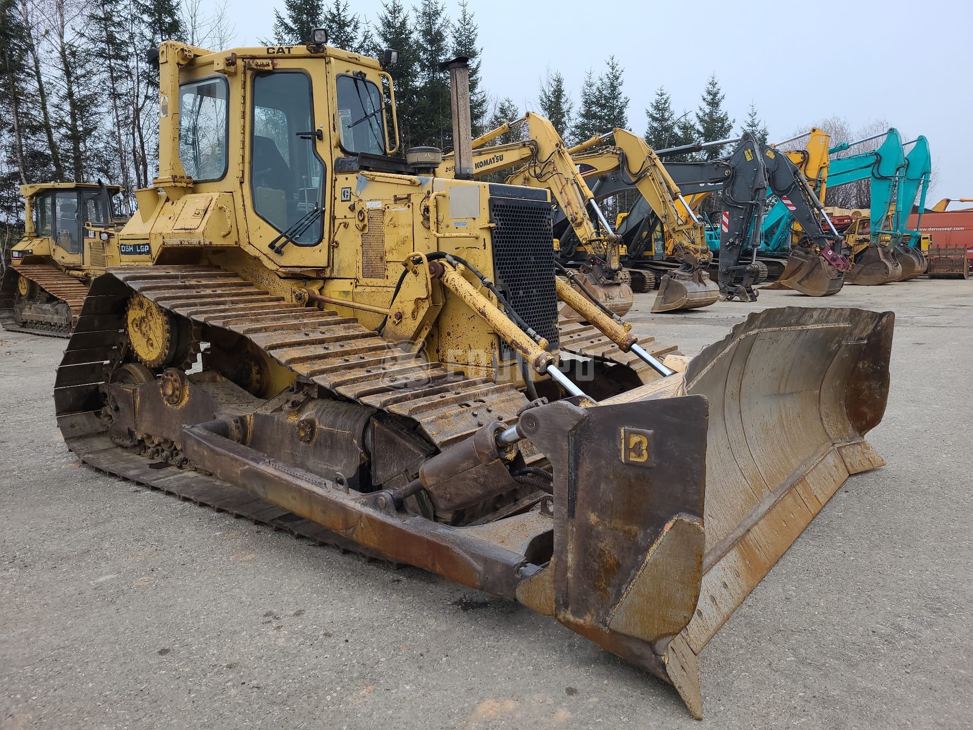 Caterpillar D5H LGP - - Used Tracked Dozer
