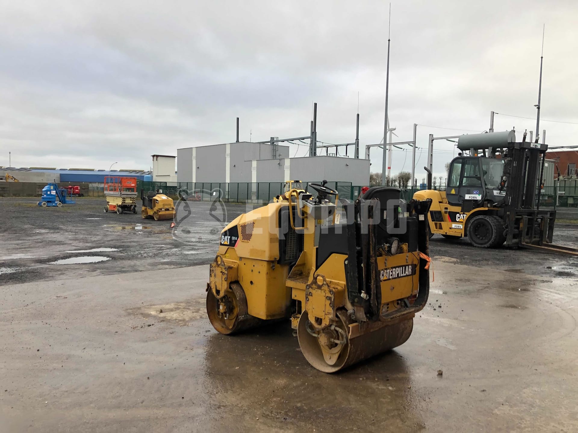 Caterpillar CB14  - - Used Tandem Roller