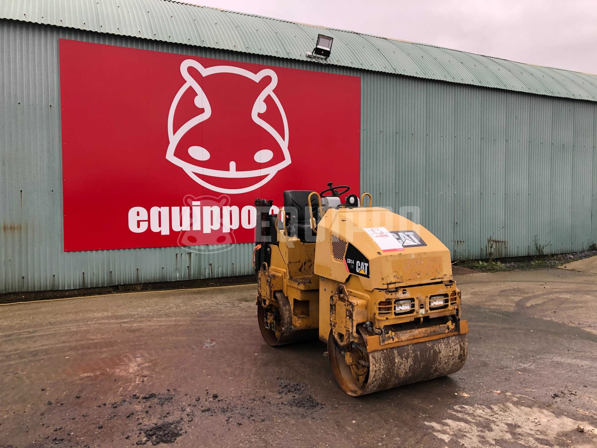 Caterpillar CB14  - - Used Tandem Roller
