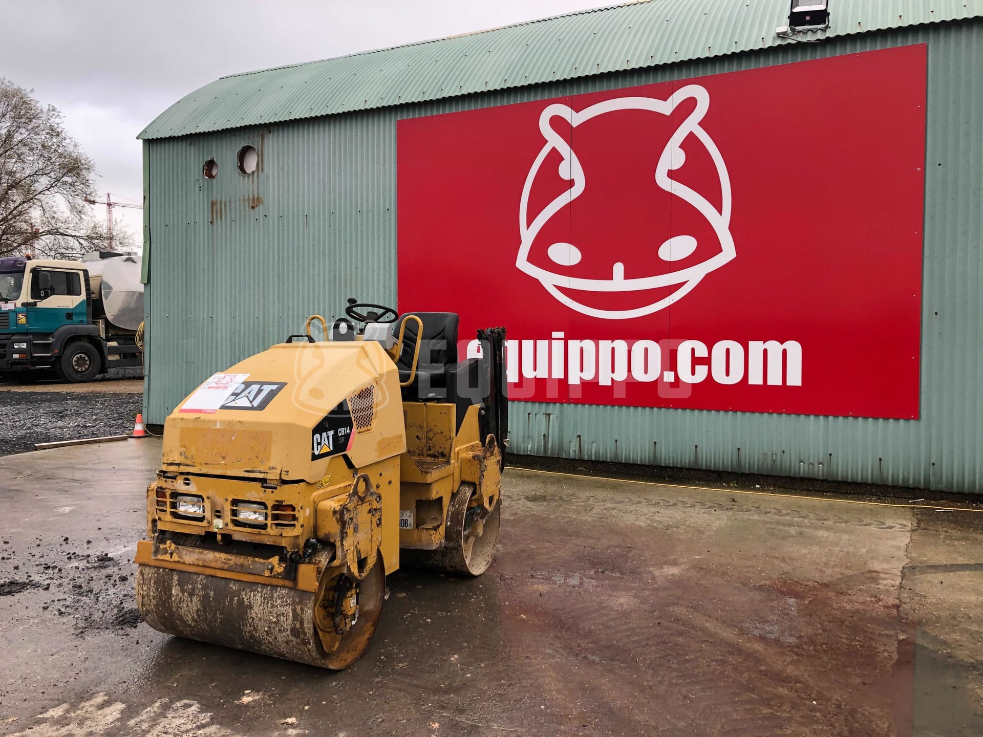 Caterpillar CB14  - - Used Tandem Roller