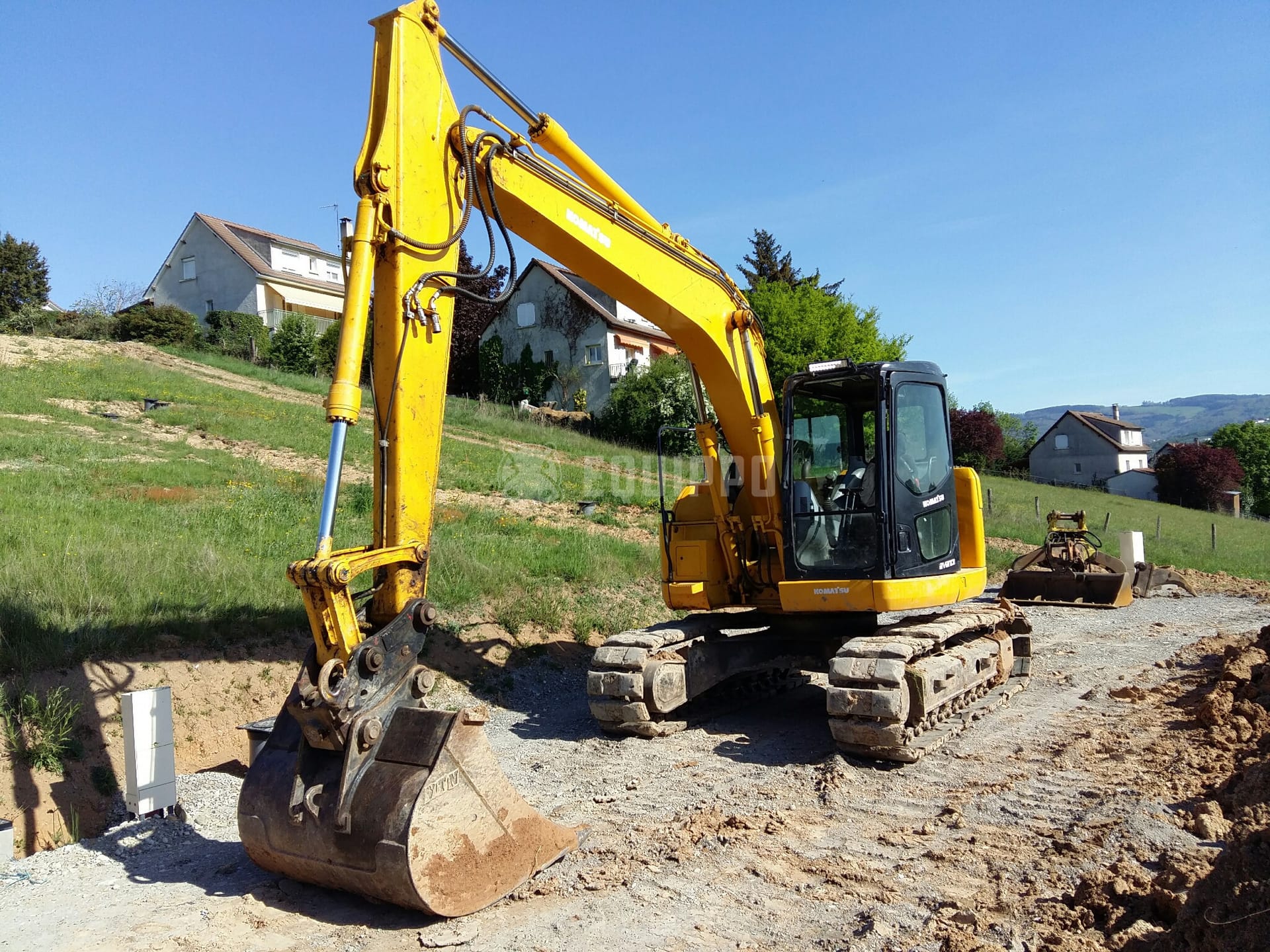 Komatsu PC128 US-2 - - Used Midi Excavator 7t - 12t