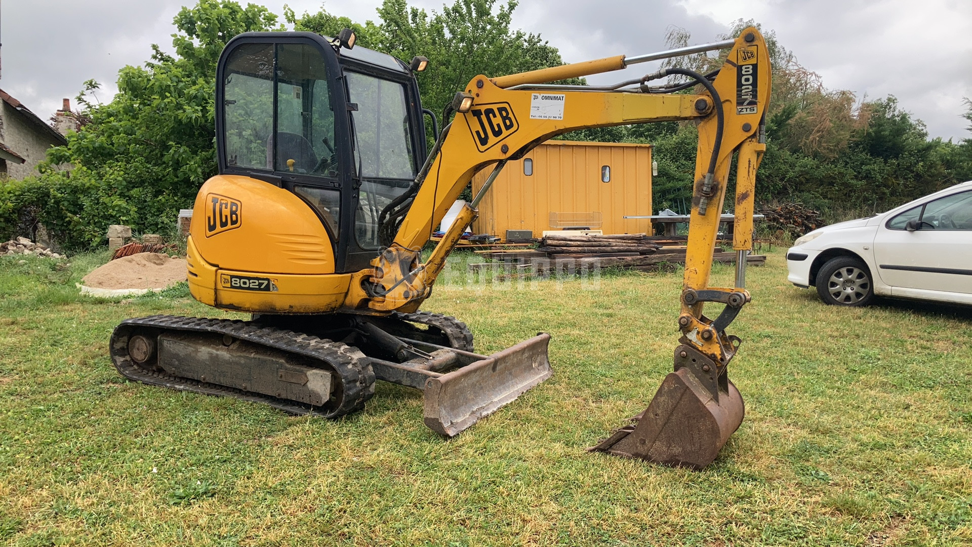 JCB 8027 Z - - Mini Excavadora Usada