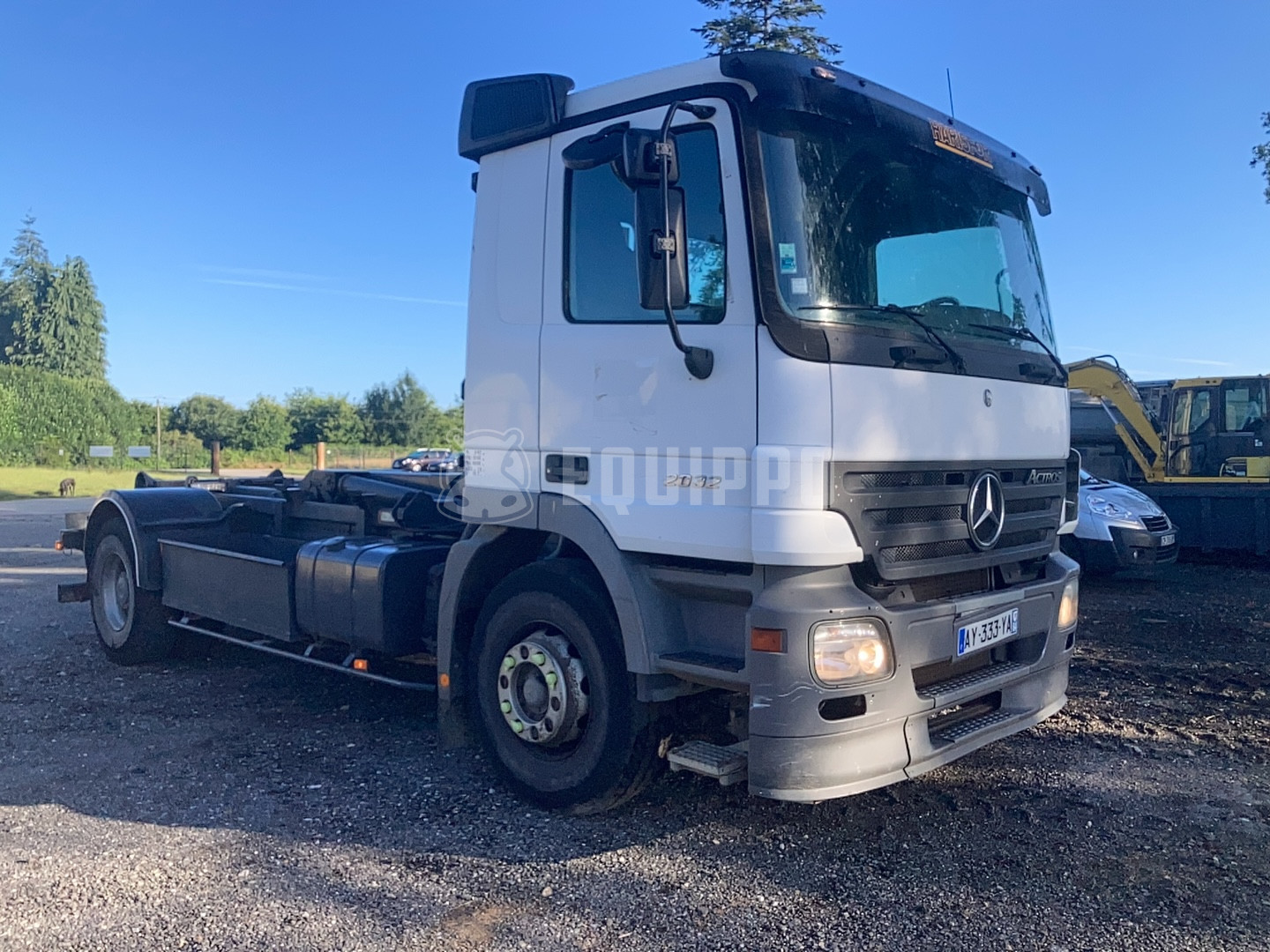 Mercedes-Benz 2032 - - Used Tipper Truck