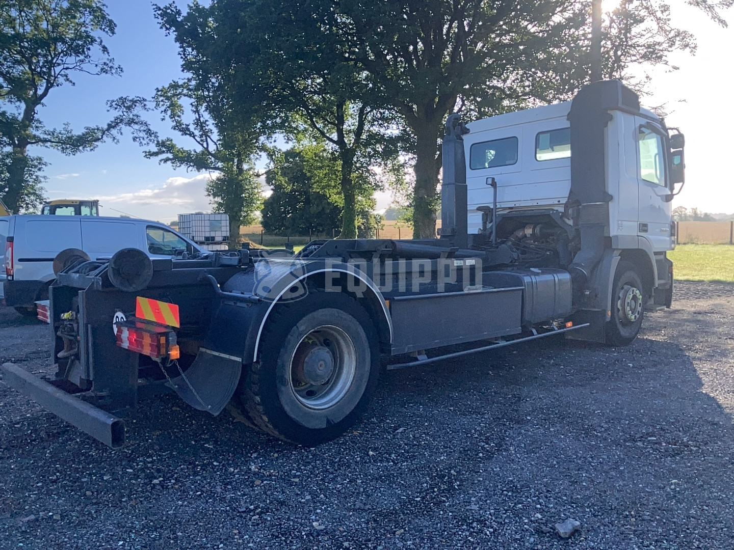 Mercedes-Benz 2032 - - Used Tipper Truck