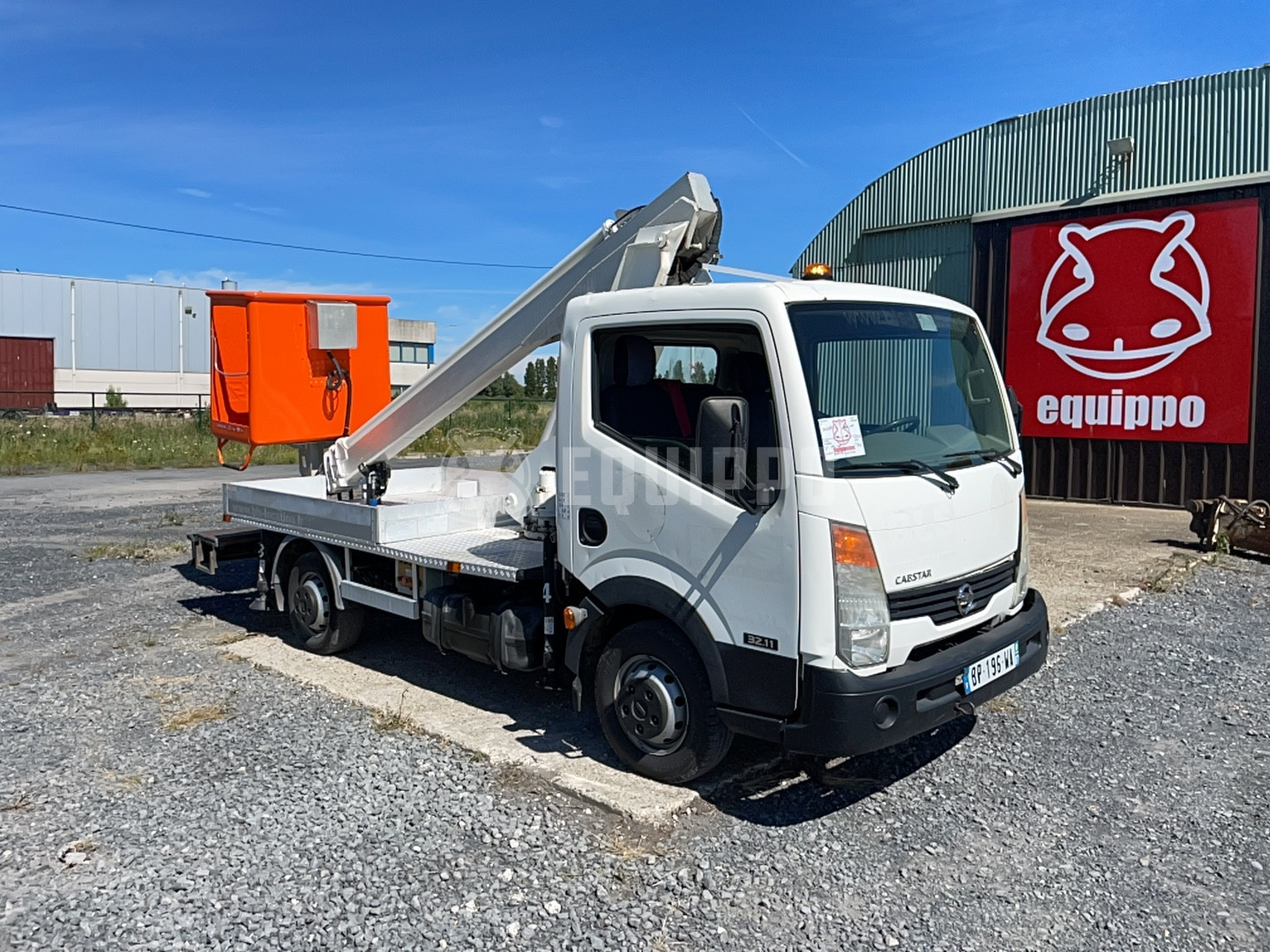 Nissan BP196WA Truck mounted boom lift - - Used Truck-Mounted Boom Lift